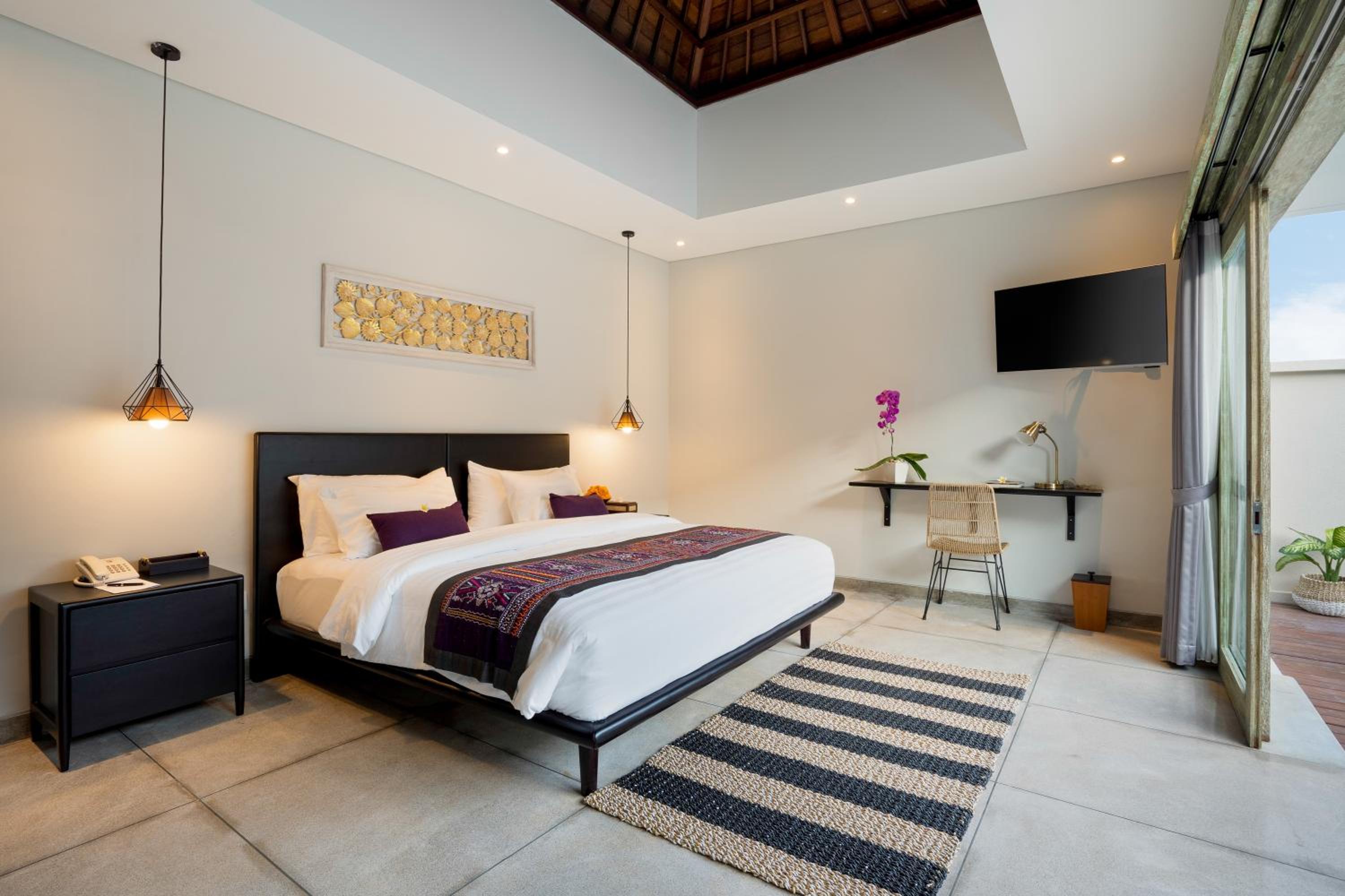 One Bedroom Villa with Private Pool - Photo 4