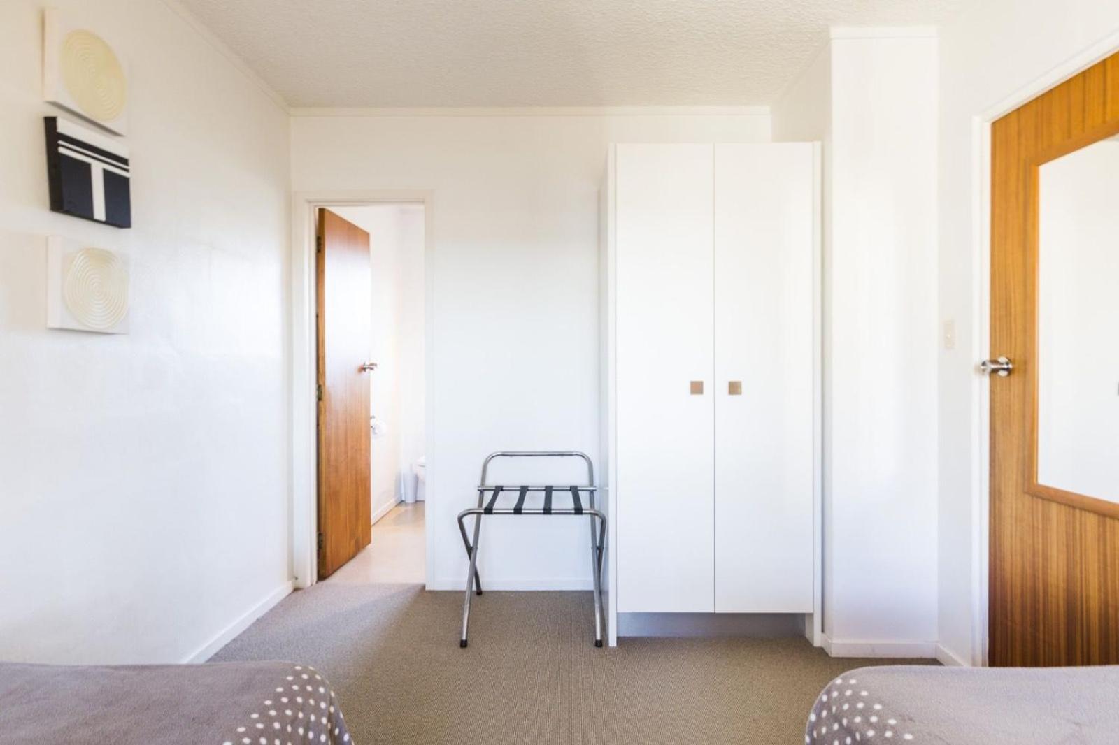 One-Bedroom Suite - Photo 5