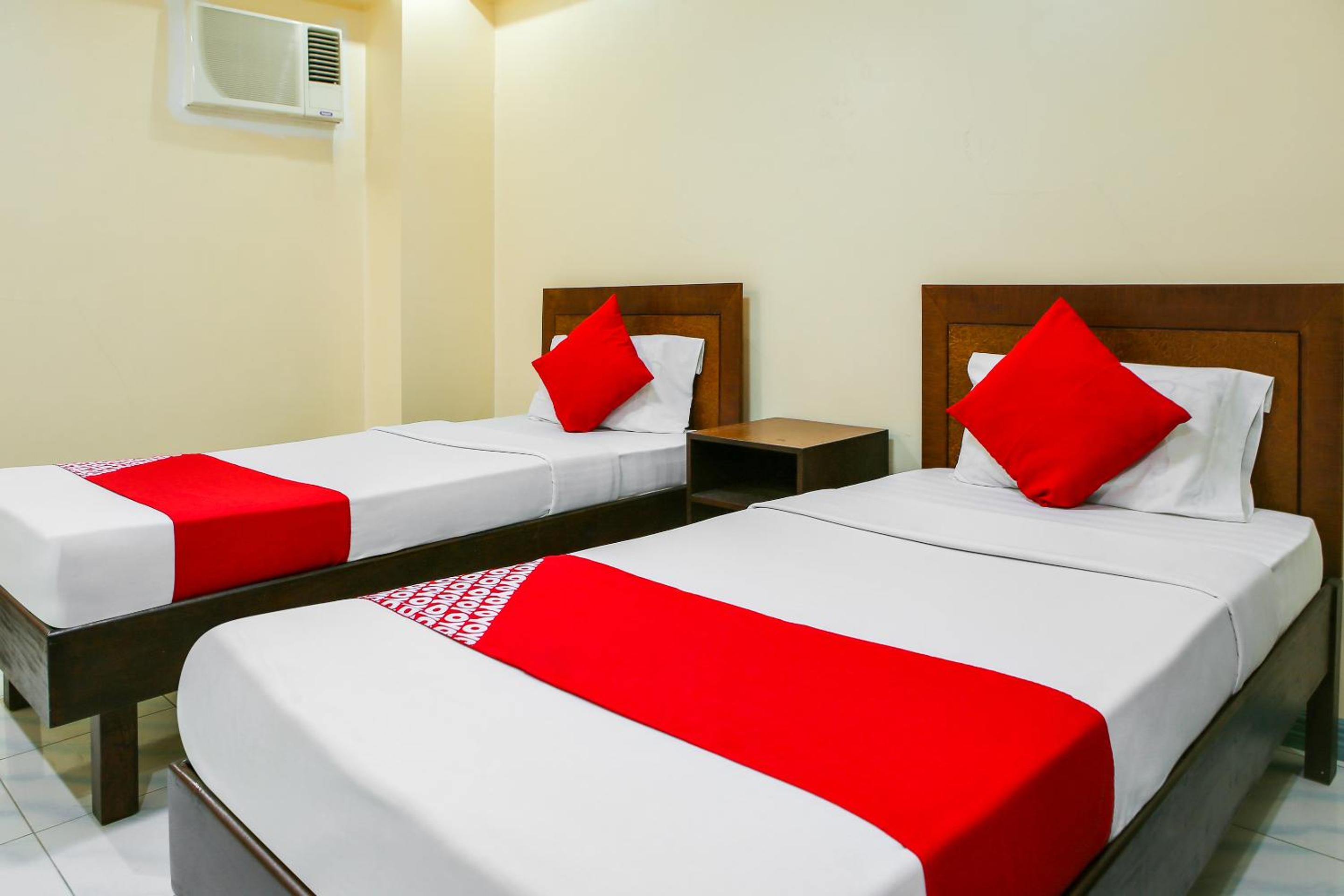 Deluxe Twin Room photo 3