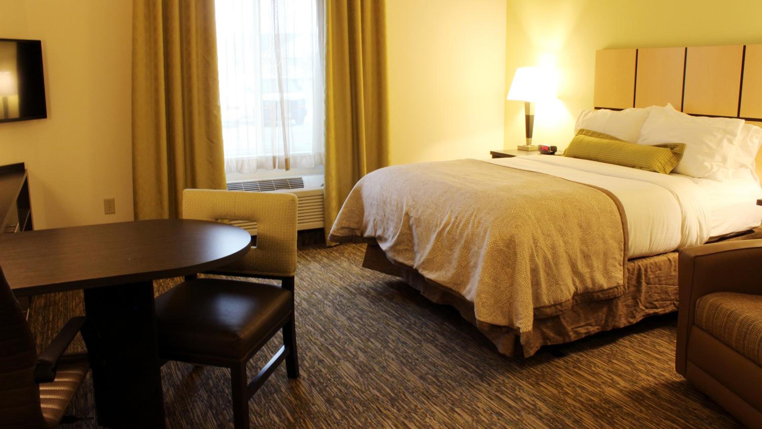 Queen Suite - Disability Access/Non-Smoking photo 1