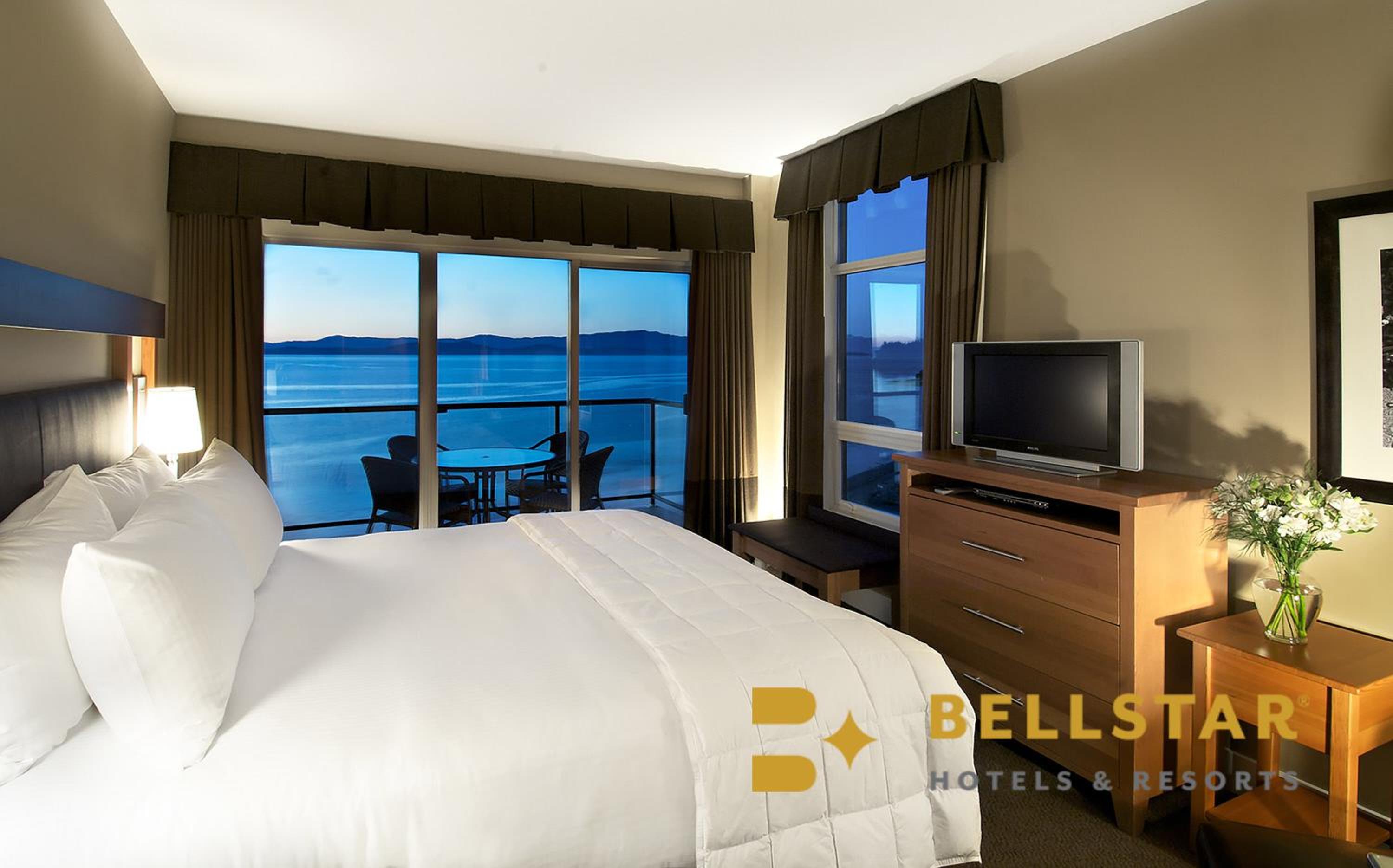 One-Bedroom Suite with Ocean View - Photo 3