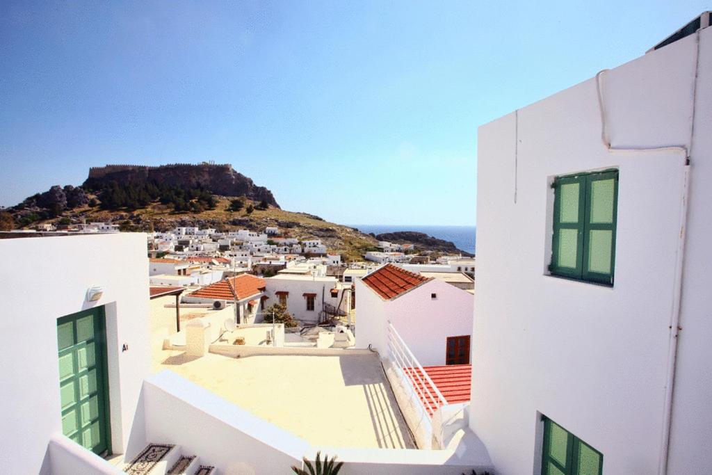 Economy Double Or Twin Room With French Balcony photo 2