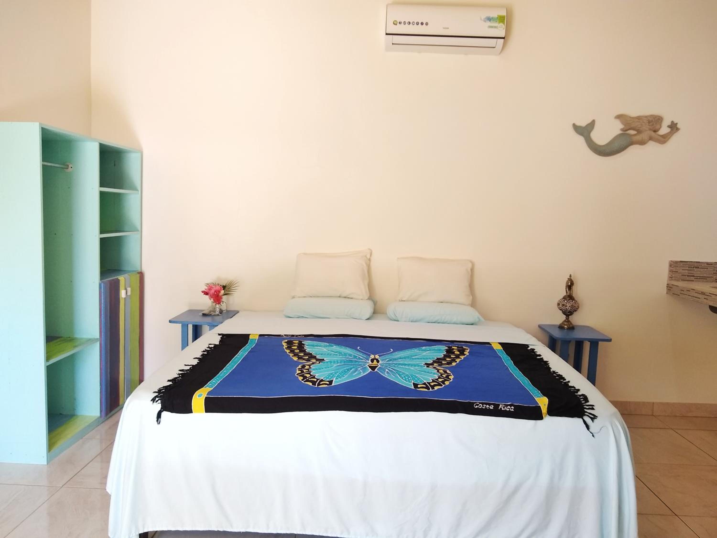 Deluxe Studio