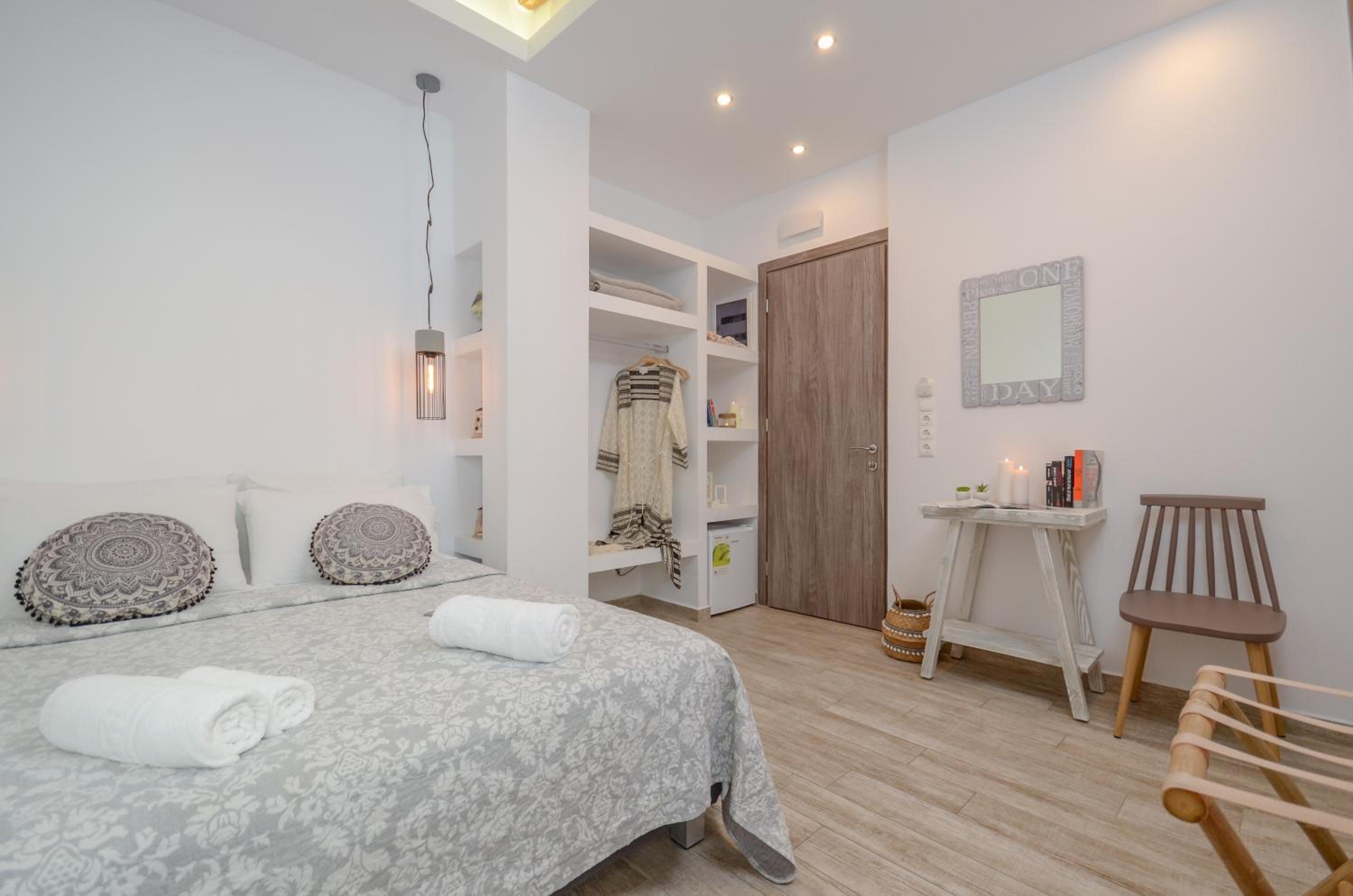 Double Room - Photo 6