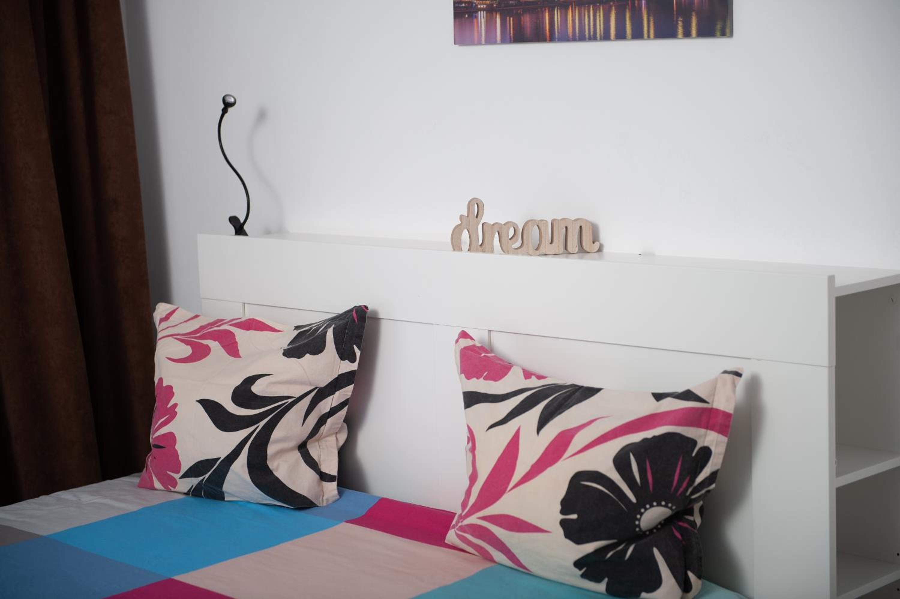 One-Bedroom Apartment - Photo 14
