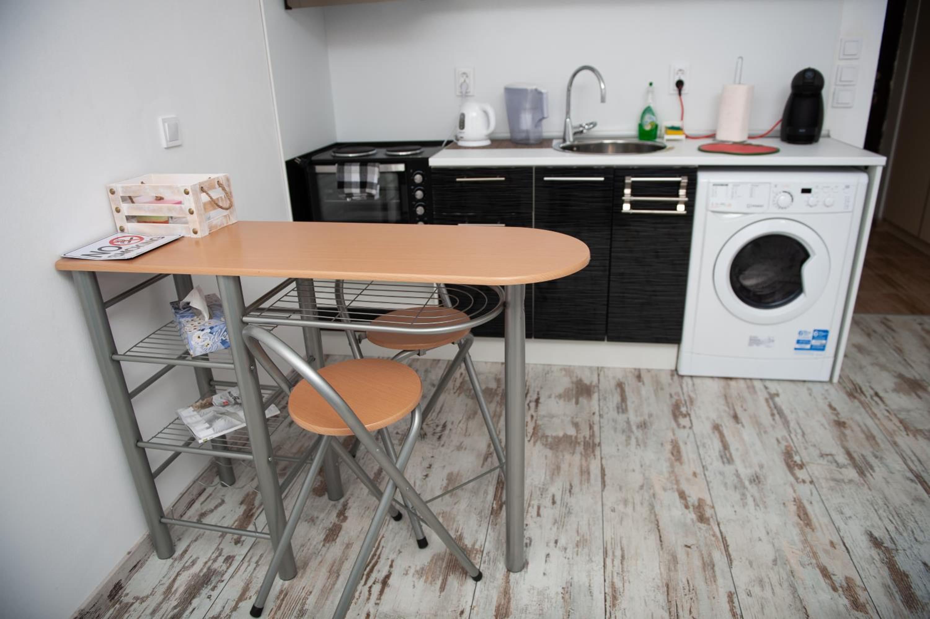 One-Bedroom Apartment - Photo 12