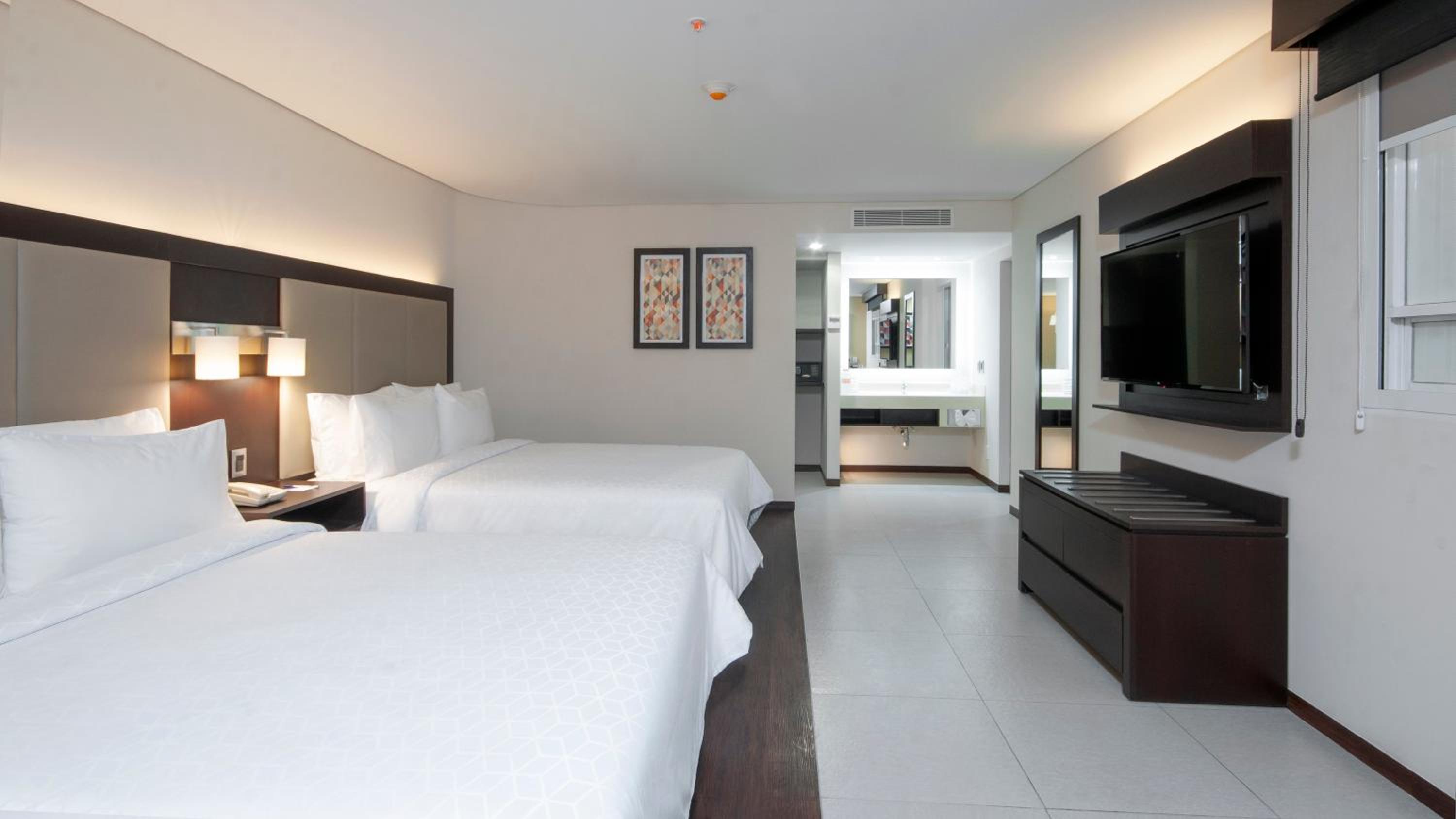 Standard Room with Two Queen Beds