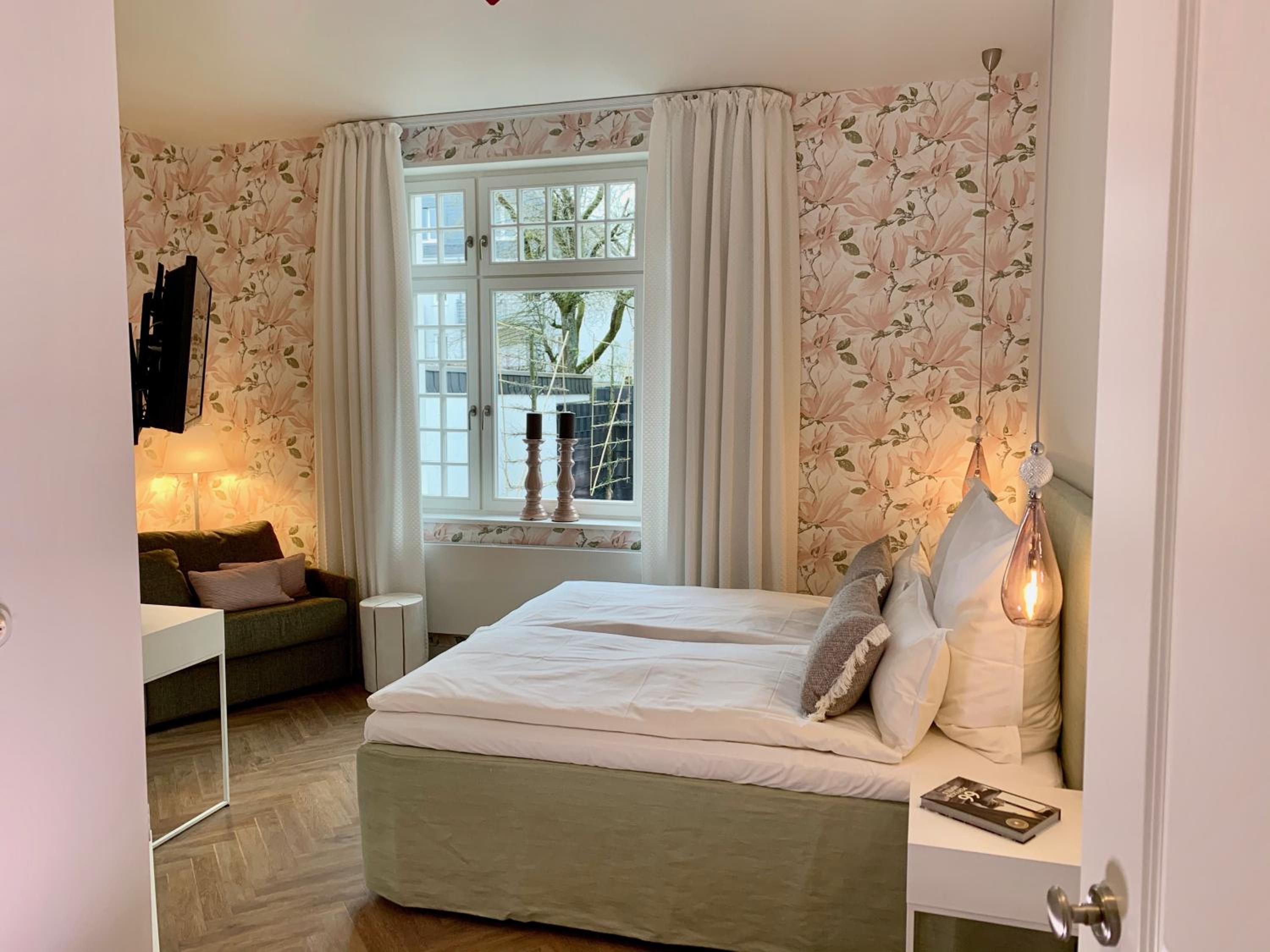 Premium Double Room - Photo 3