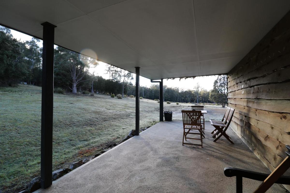Four-Bedroom Cabin - Hunters' Cabin photo 3
