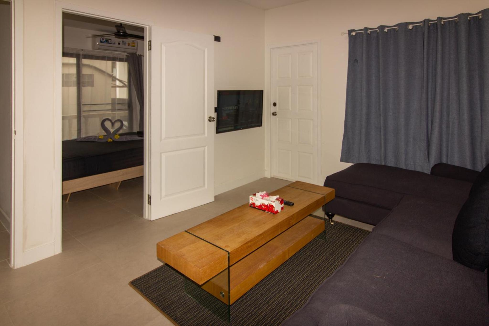 Family Bungalow - Photo 2