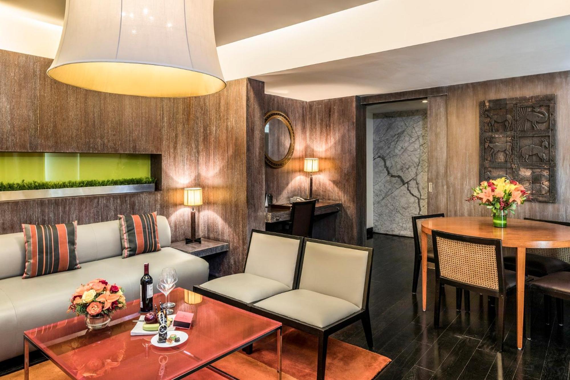 Presidential Suite (Complimentary one way airport transfer, 15% off Spa and Salon services,15% Discount on Food and Soft Beverages , Happy Hours – 11:30 AM to 07:00 PM photo 1