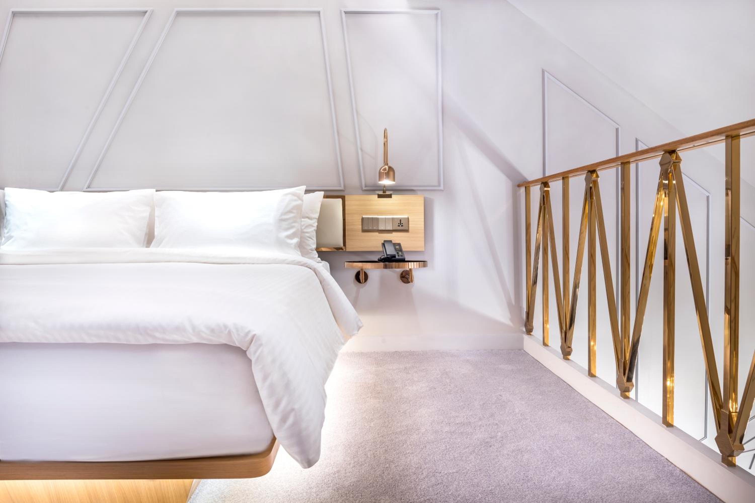 Loft Suite - Photo 2