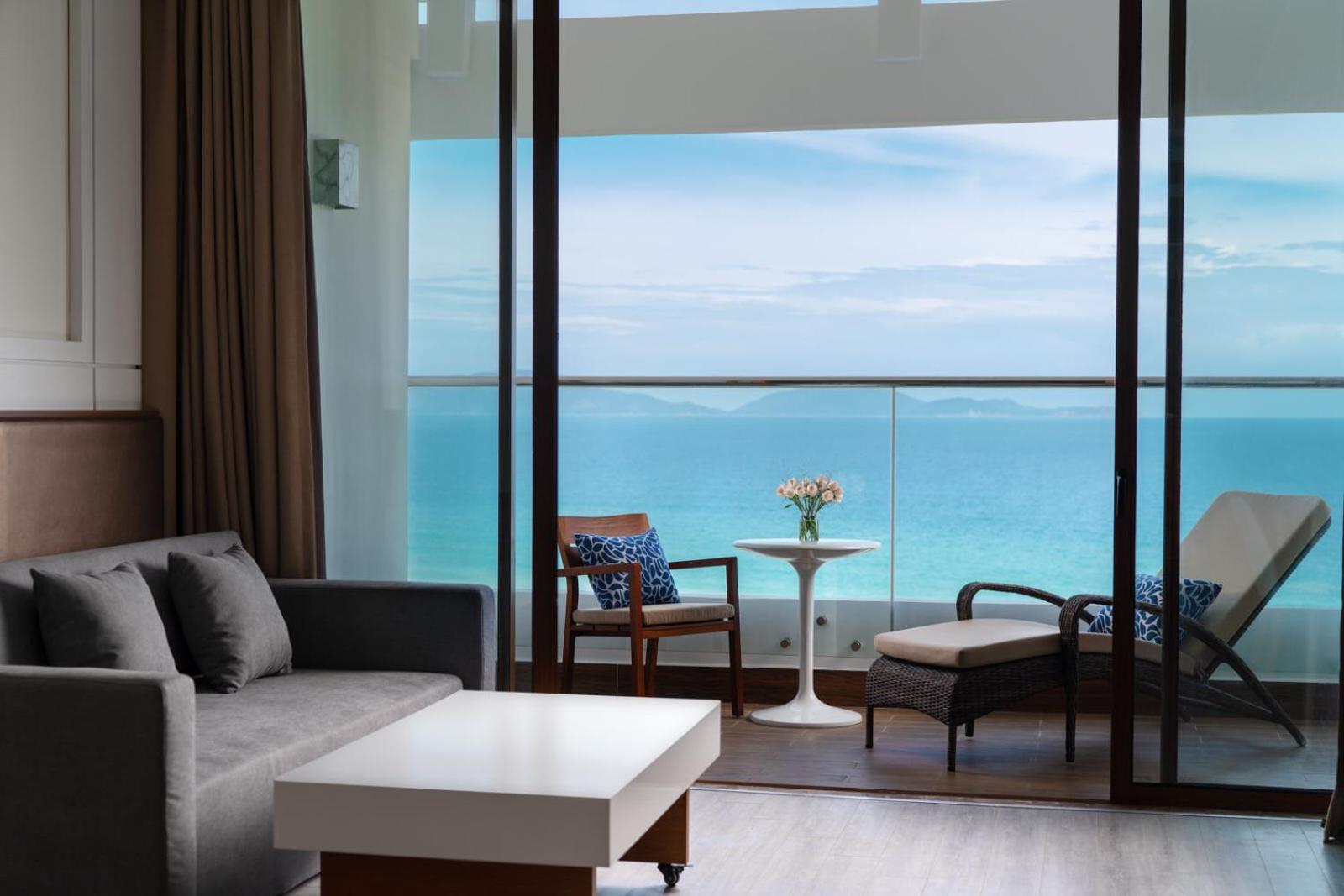 Interconnected Studio with Sofa Bed and Sea View - Photo 5