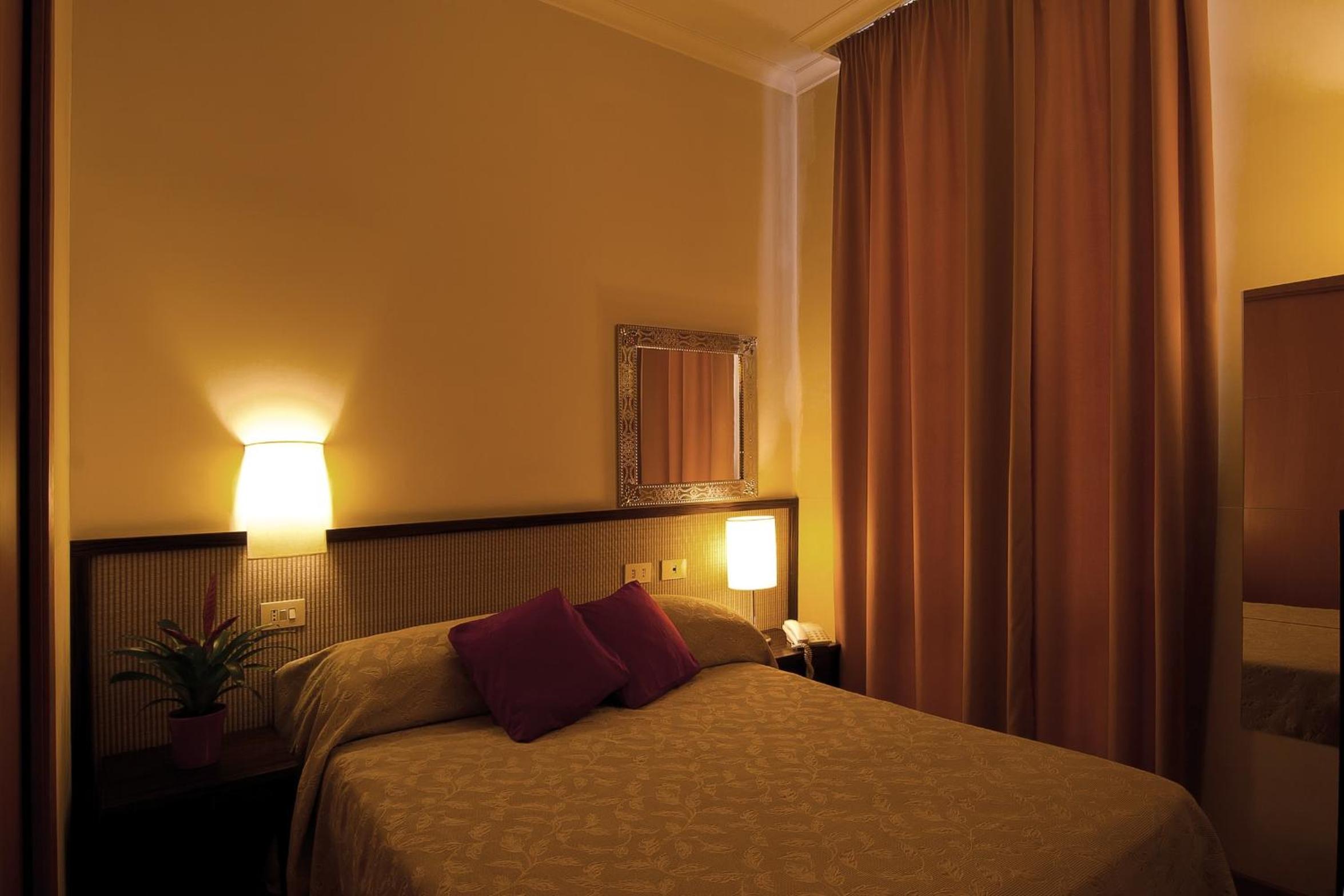 Economy Double Room photo 1