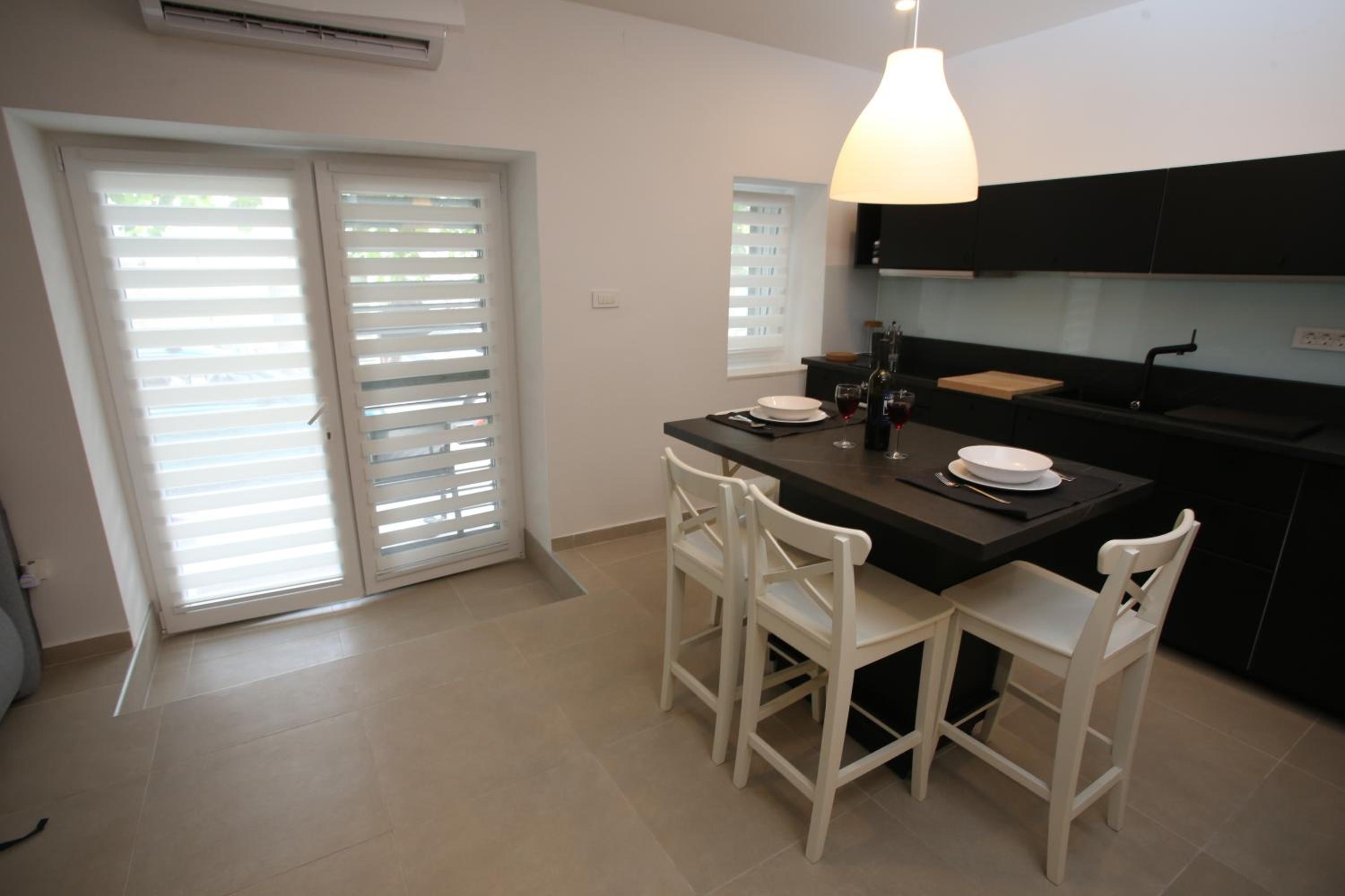 Studio Apartment photo 3