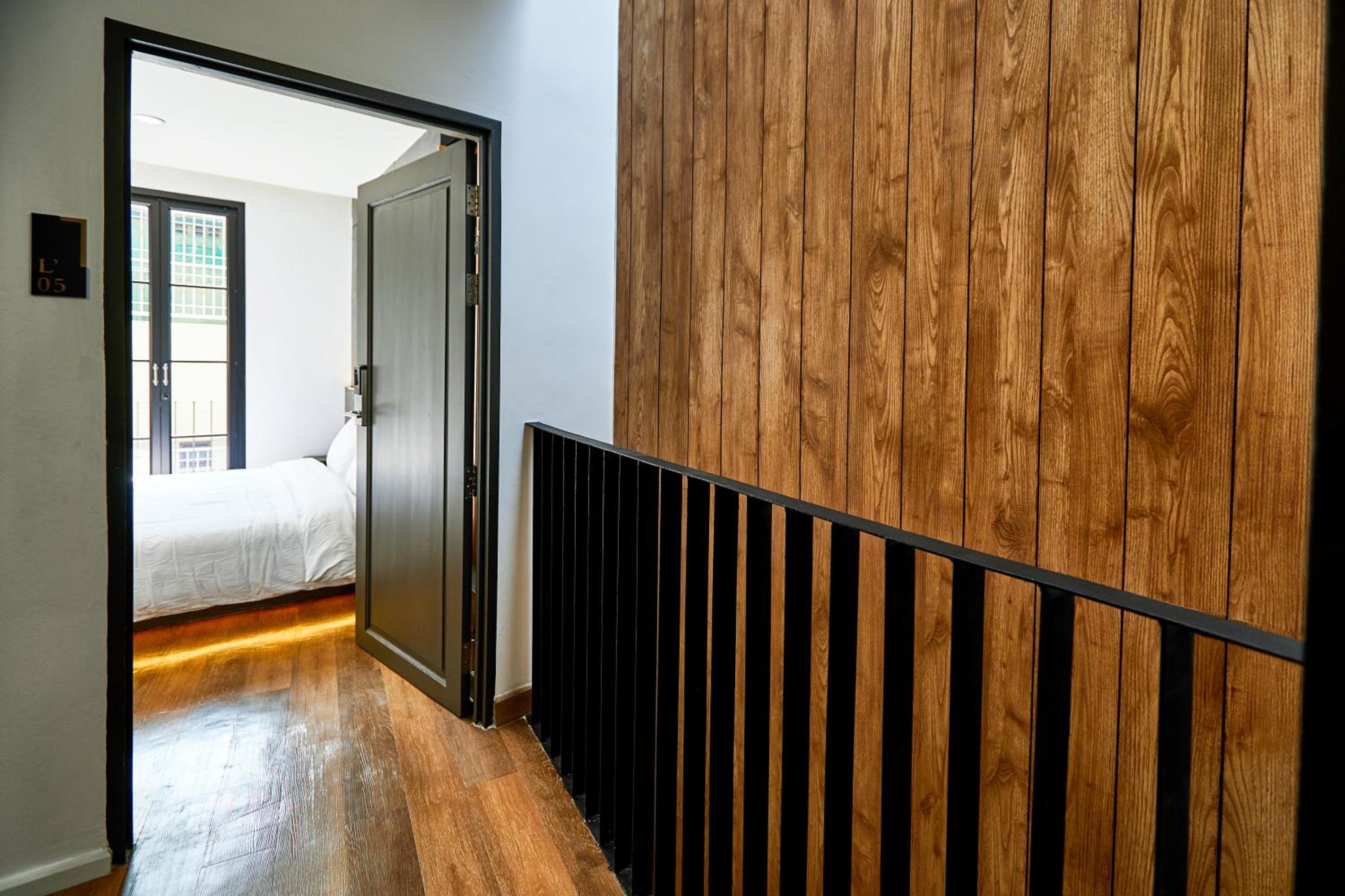 Deluxe King Room photo 3