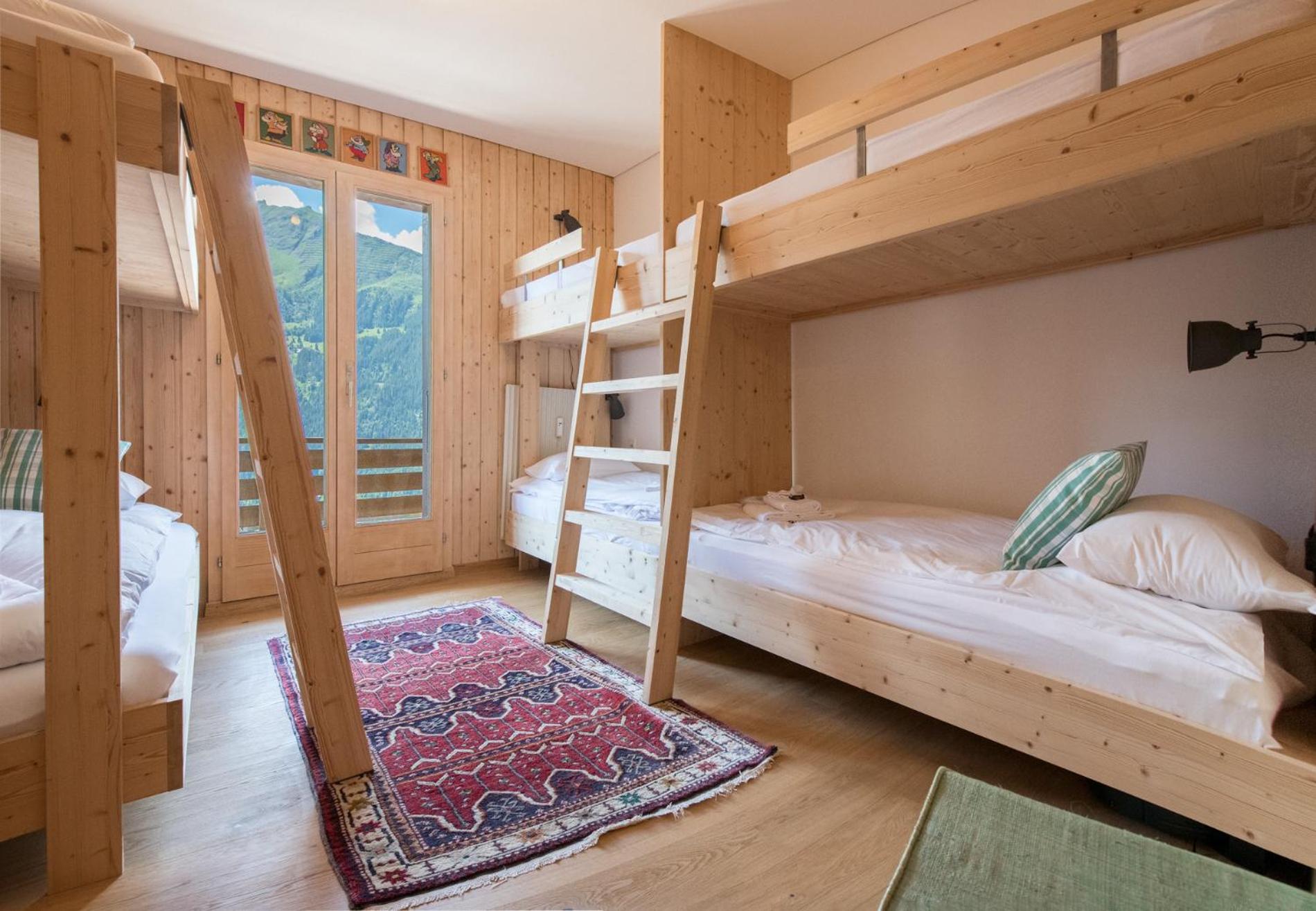 Apartment with Mountain View photo 1