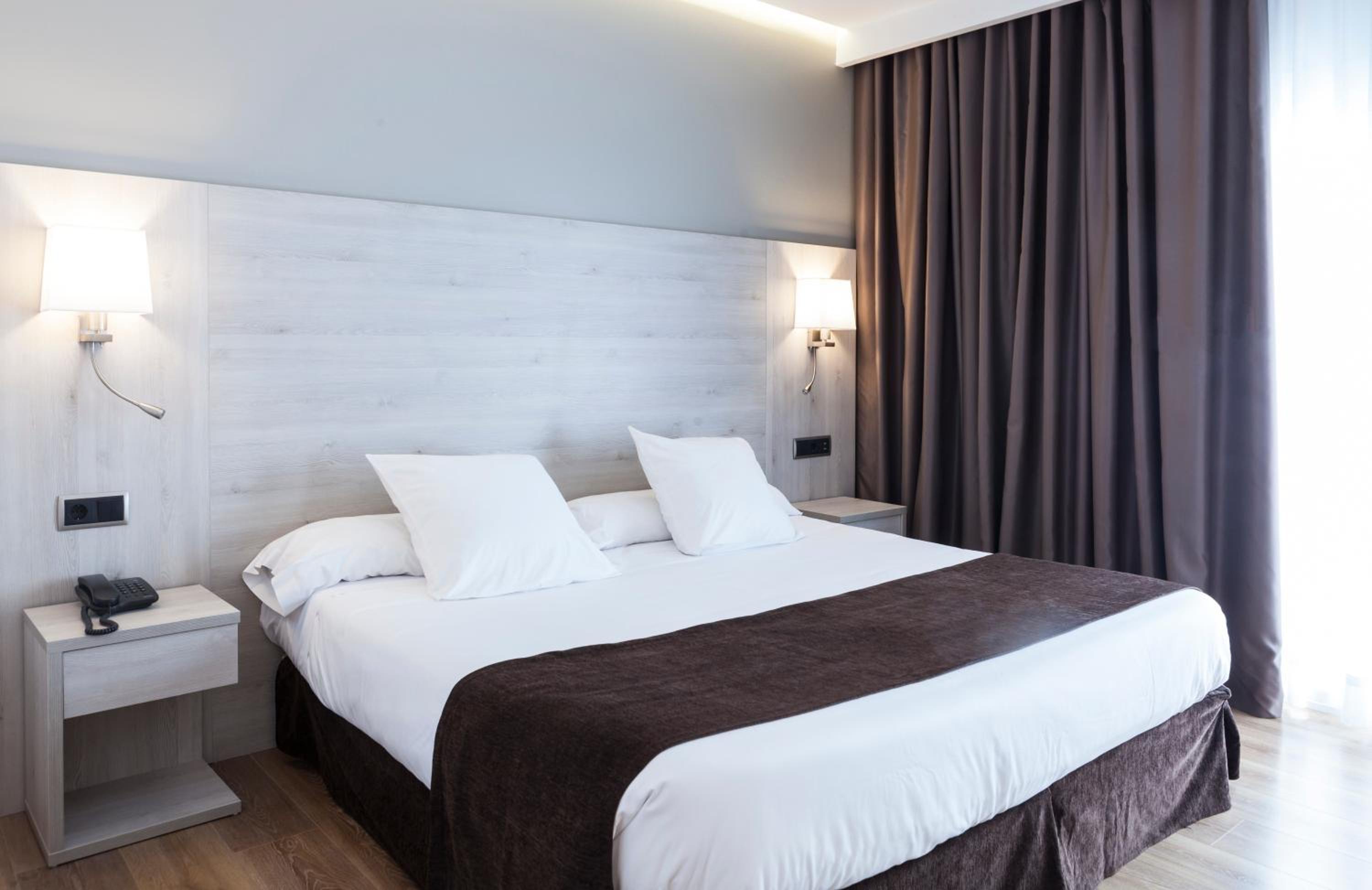 Double or Twin Room with Pool View