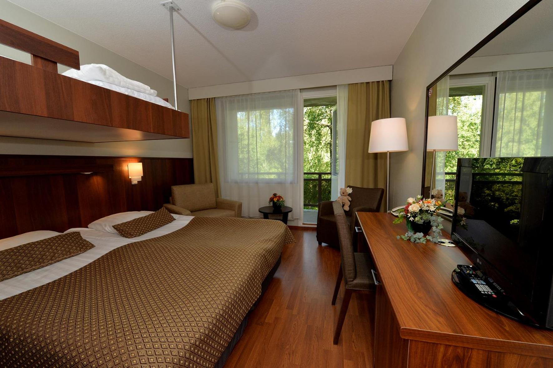 Family Room Including Spa Access