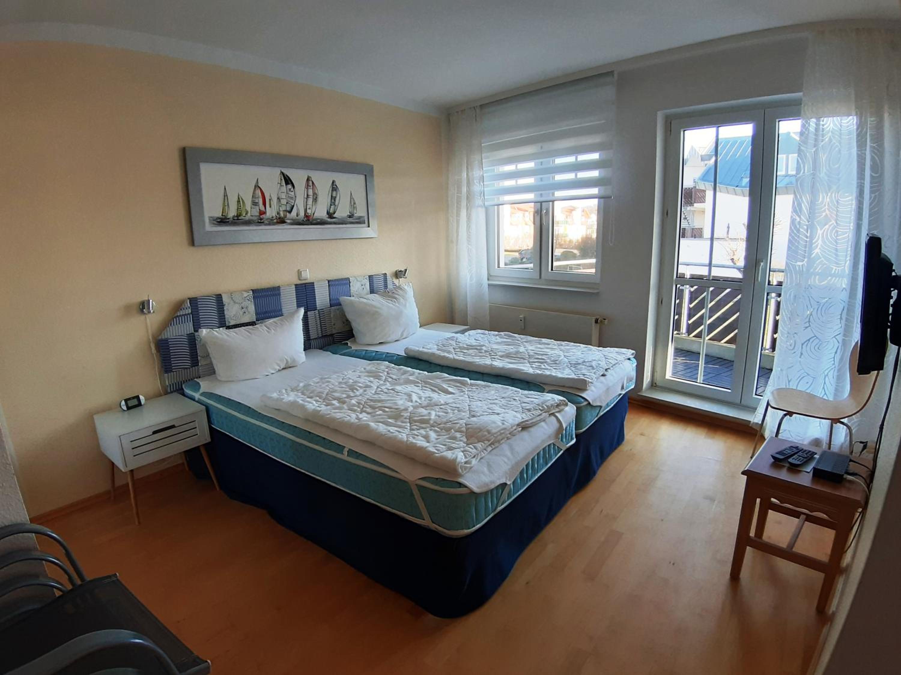 Two-Bedroom Apartment with Balcony photo 2