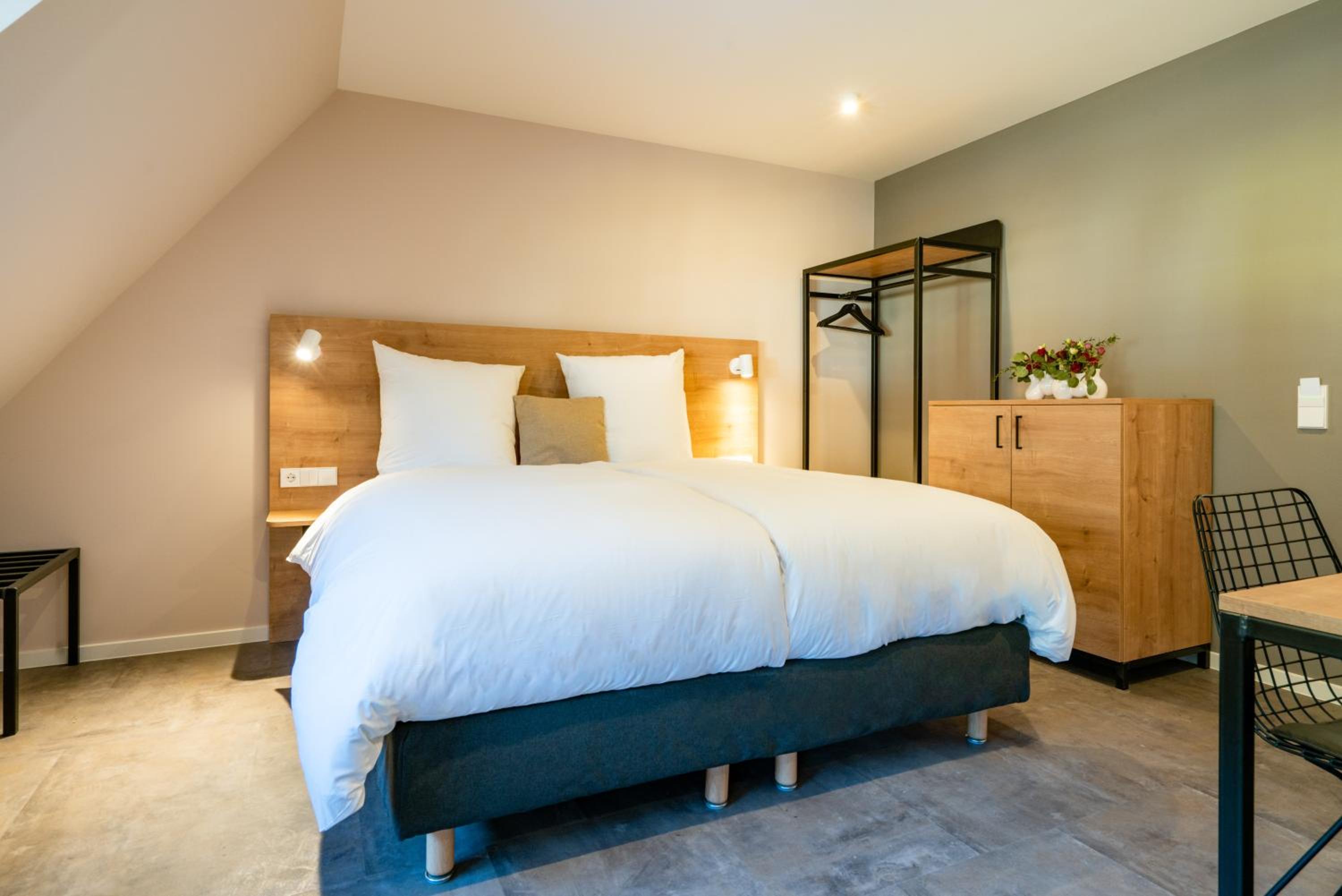 Double Room Category M