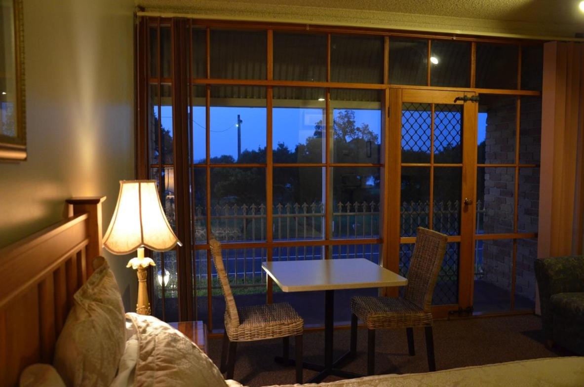 Queen Room with Spa Bath