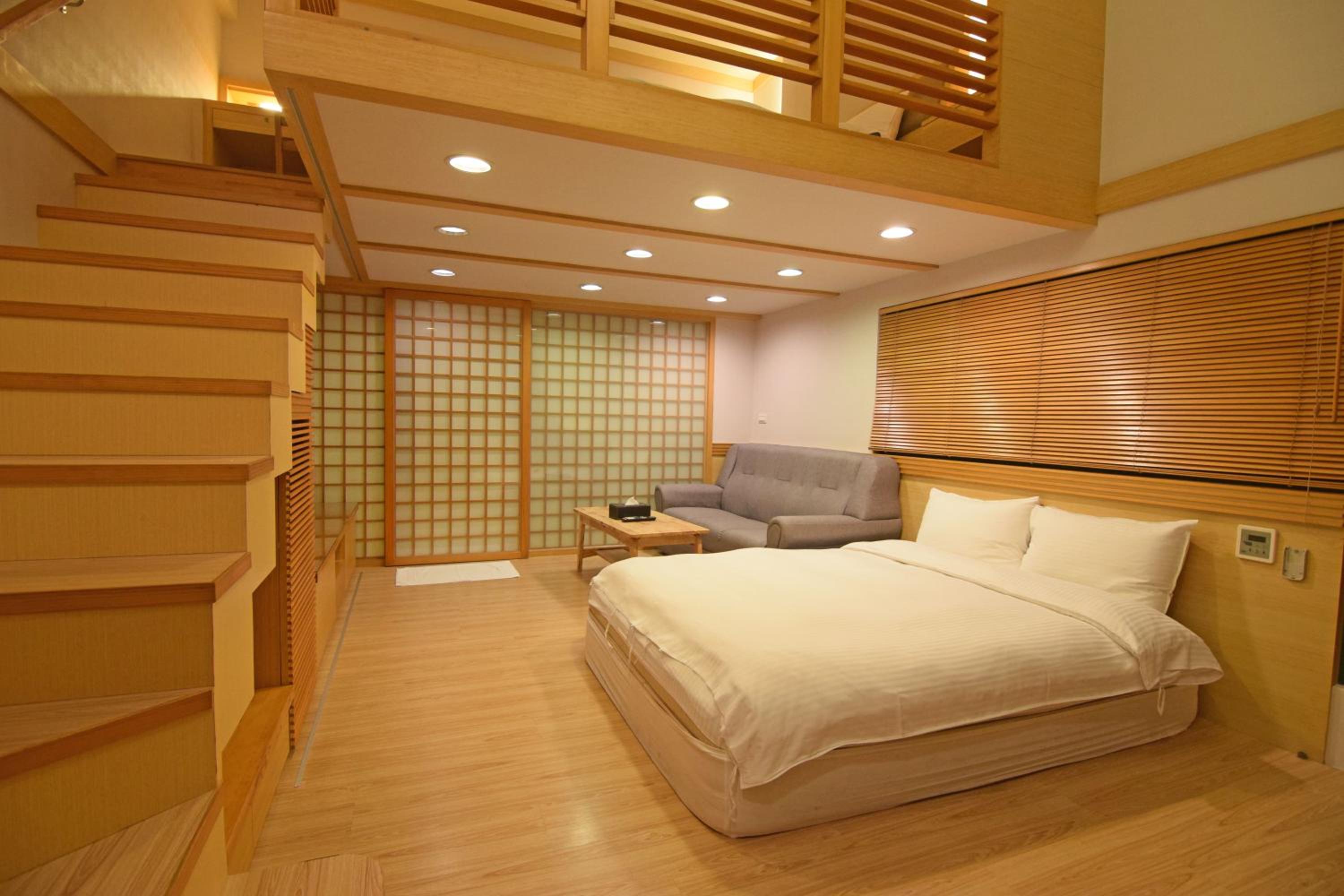 Duplex Quadruple Room