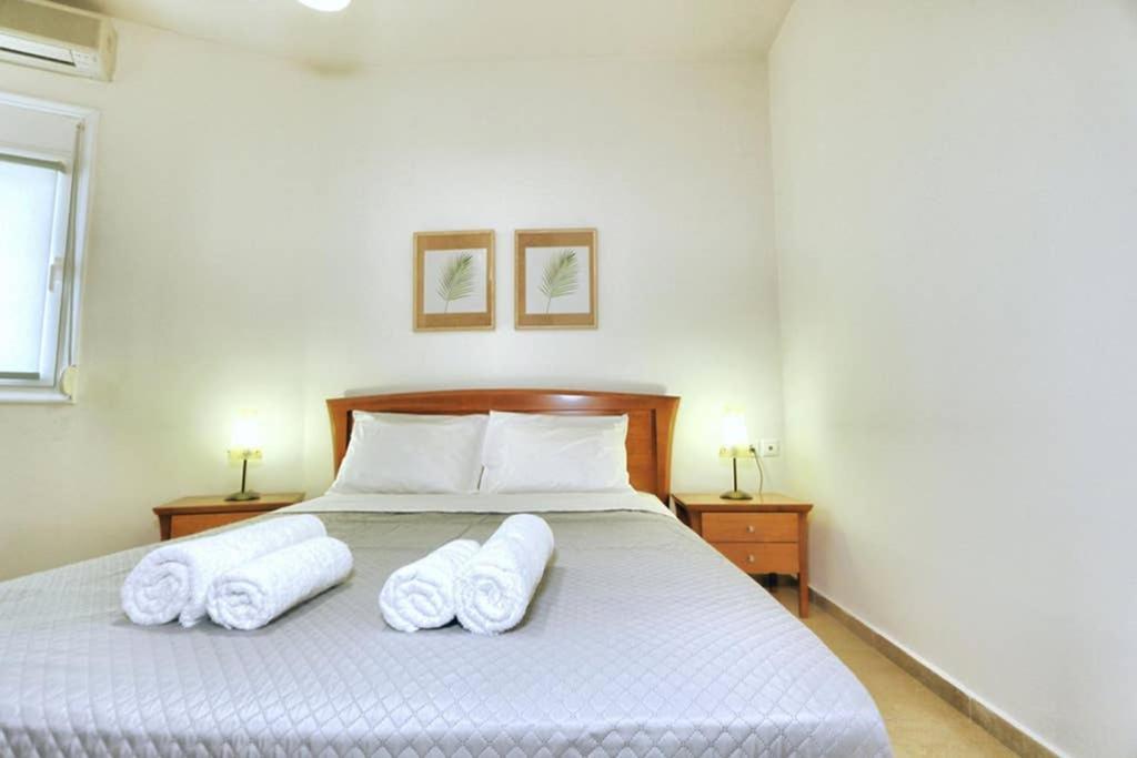 Two-Bedroom House photo 3