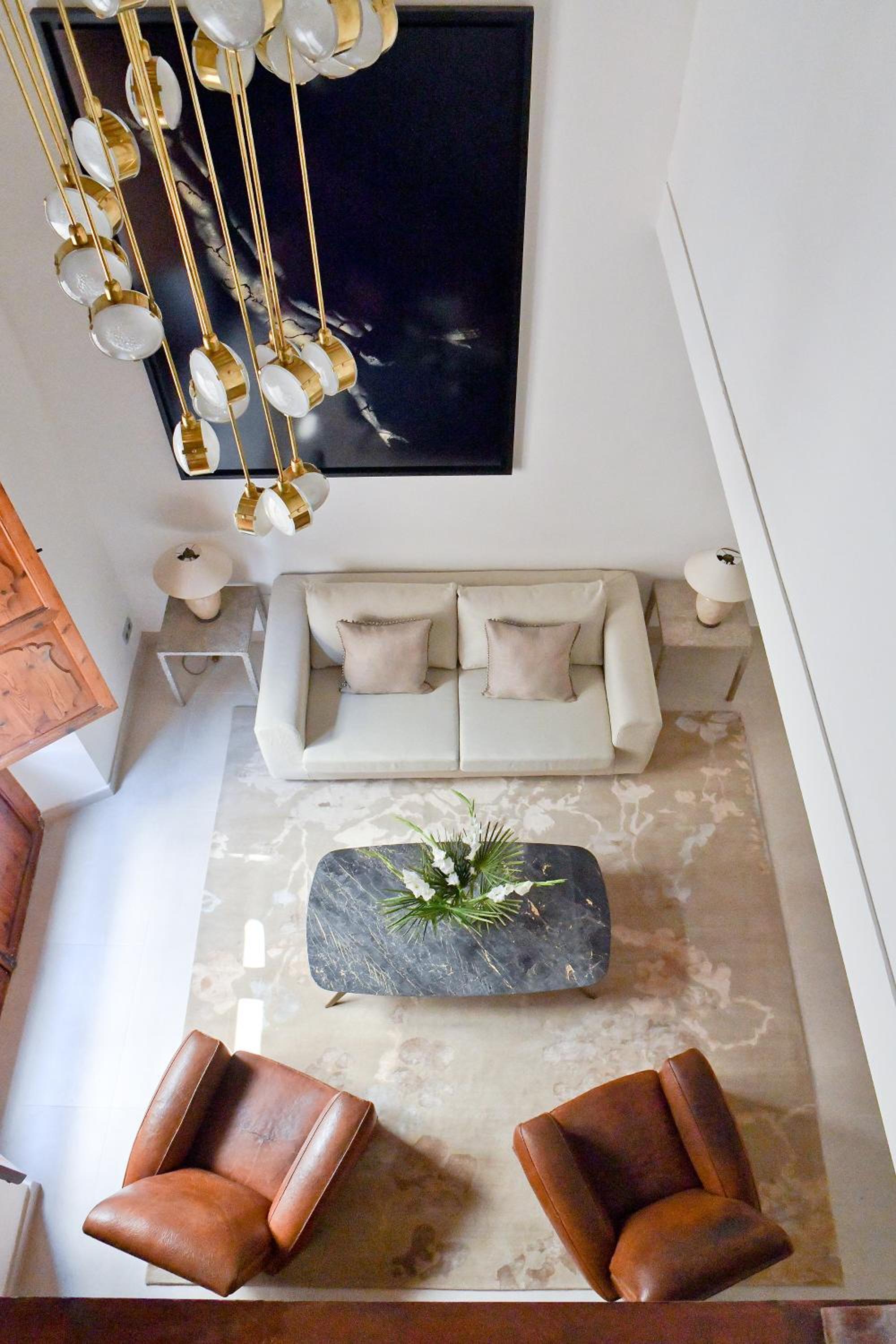 Executive Suite - Photo 2