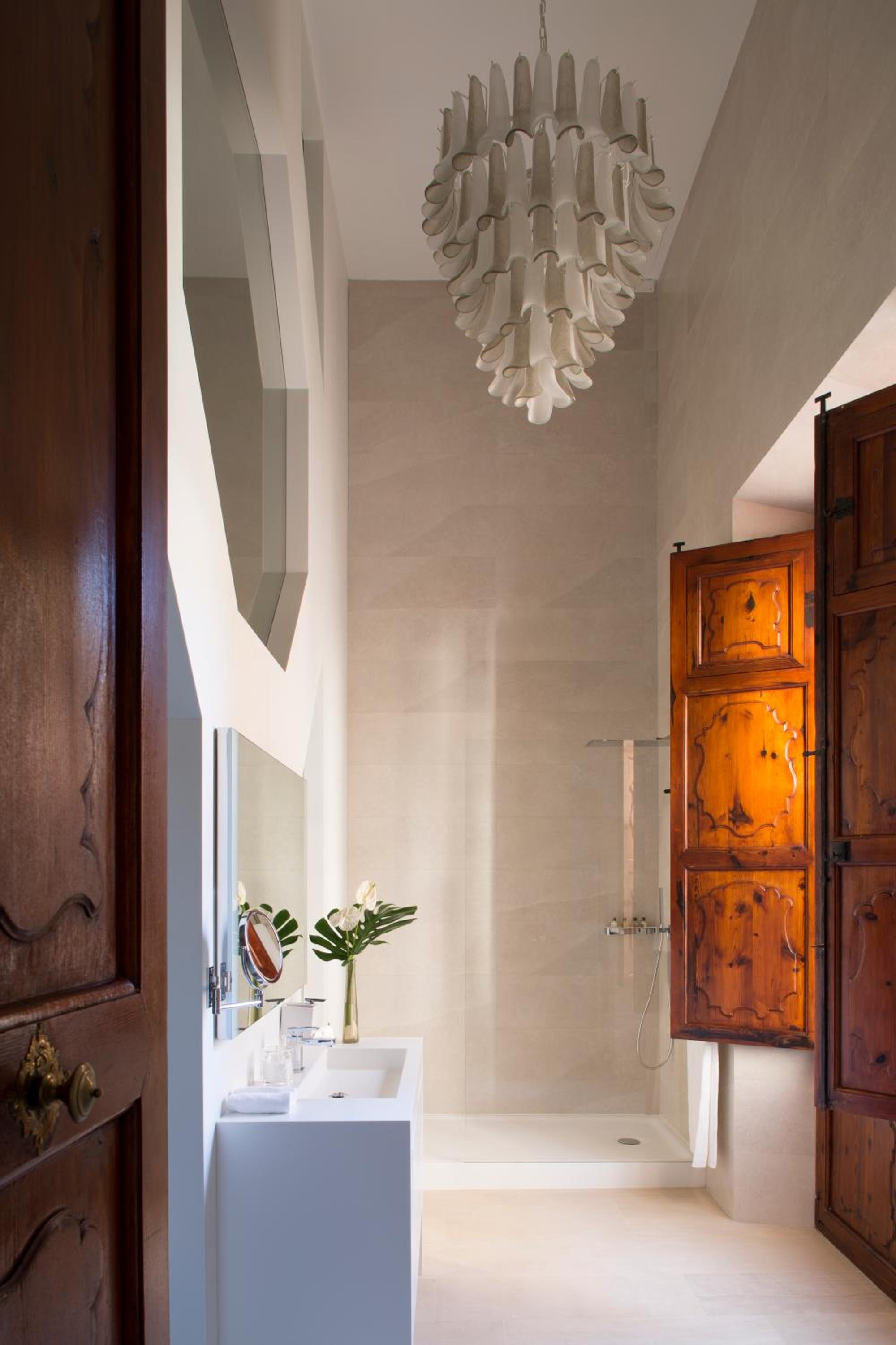 Superior Suite - Photo 5