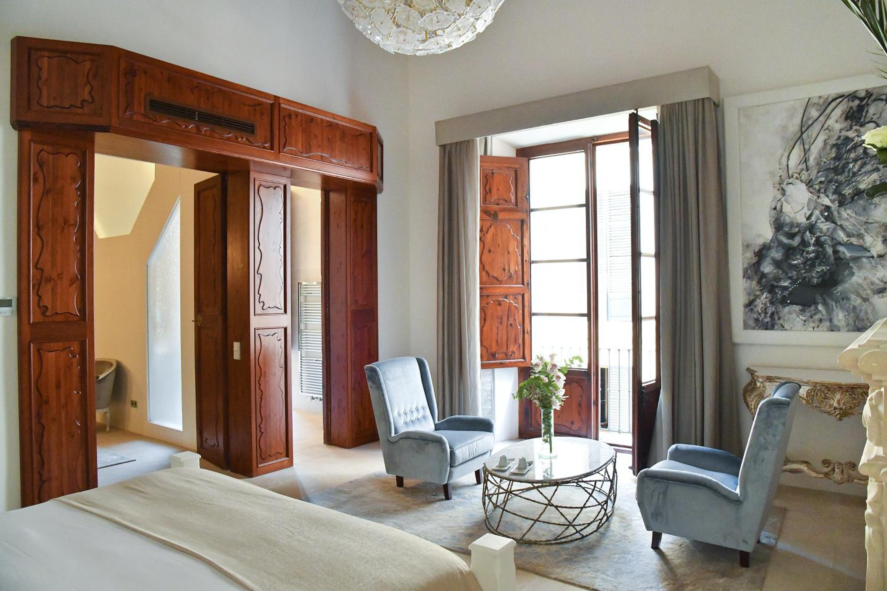 Superior Suite - Photo 6
