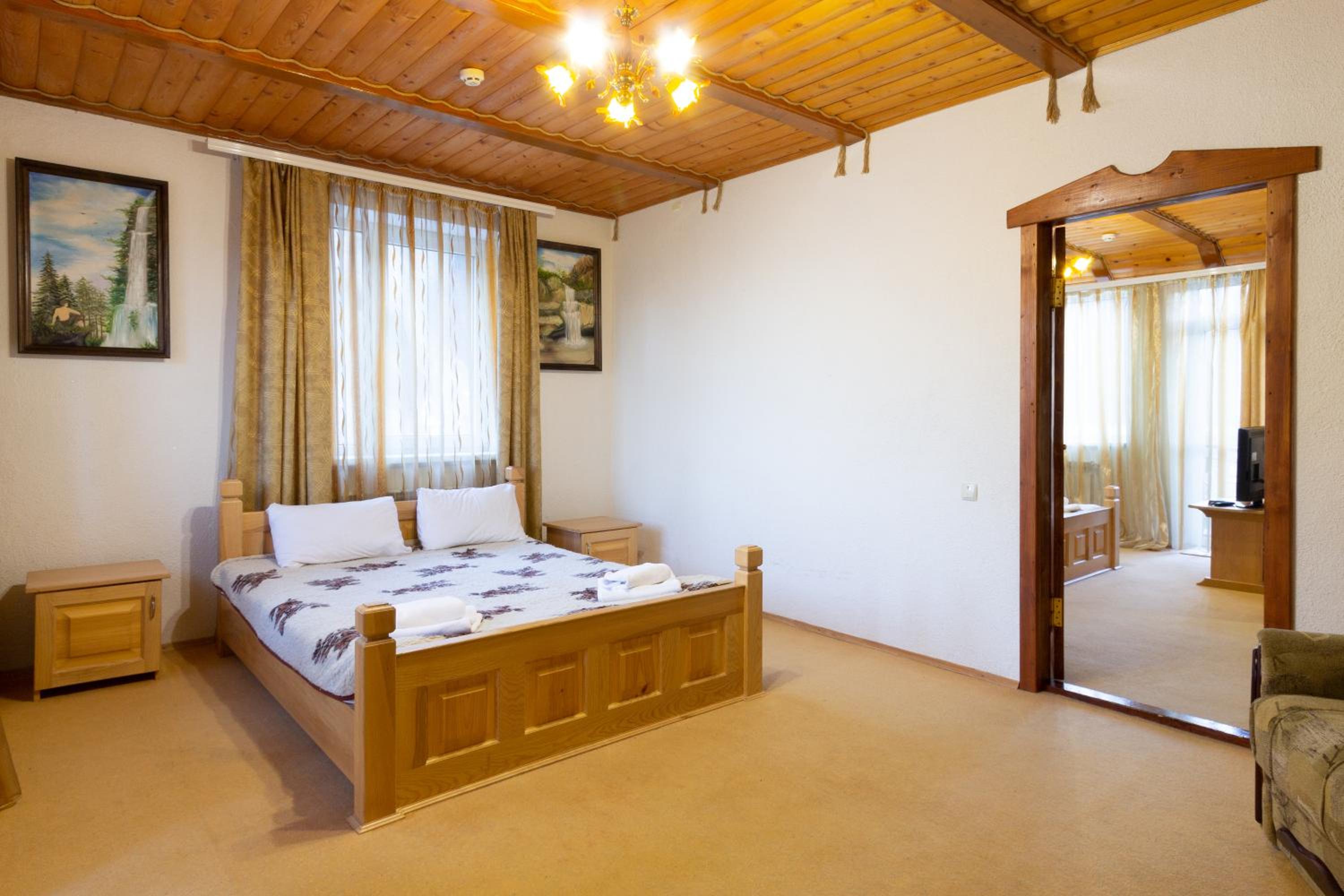 Three-Bedroom Suite photo 1