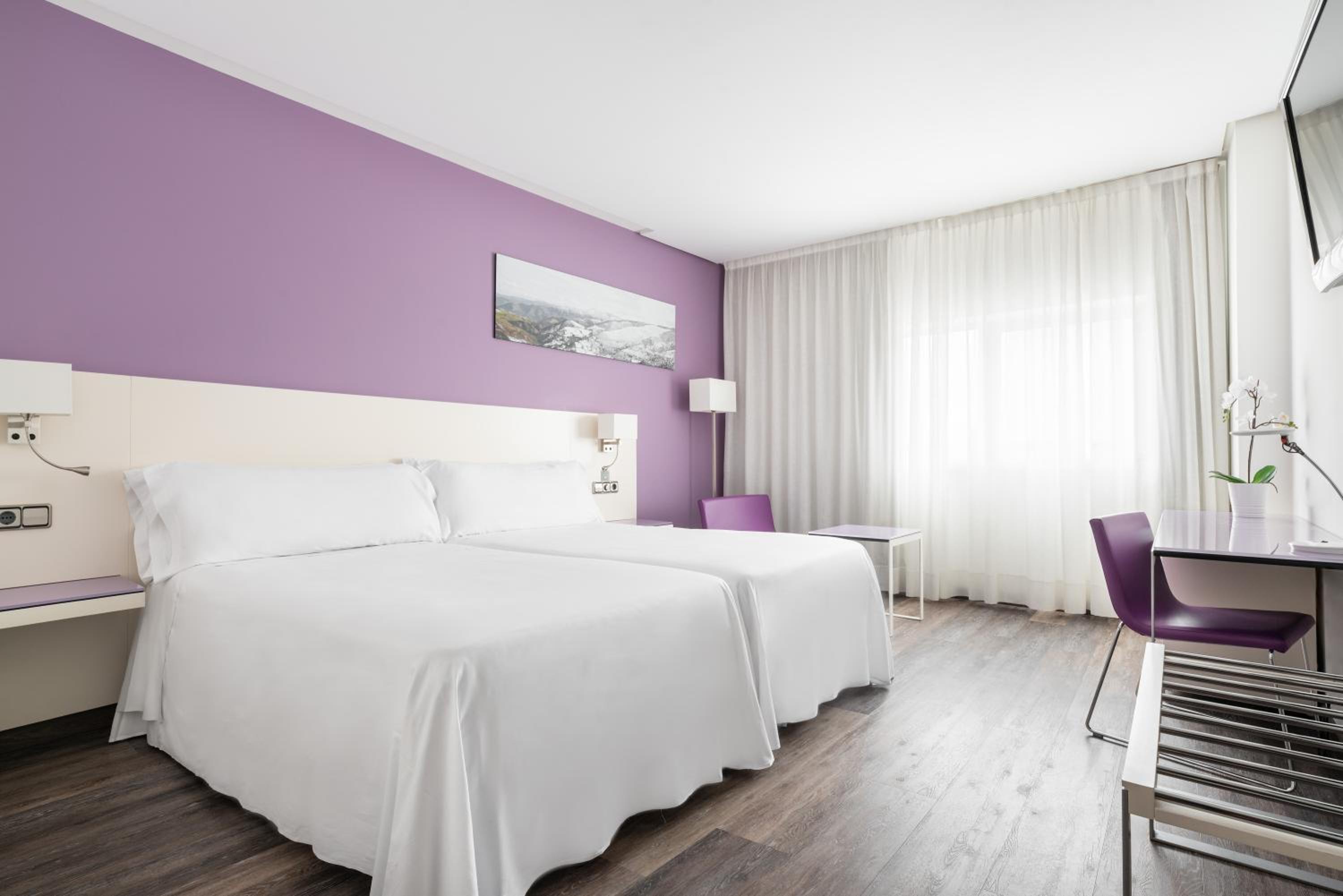 Double or Twin Room - Photo 8
