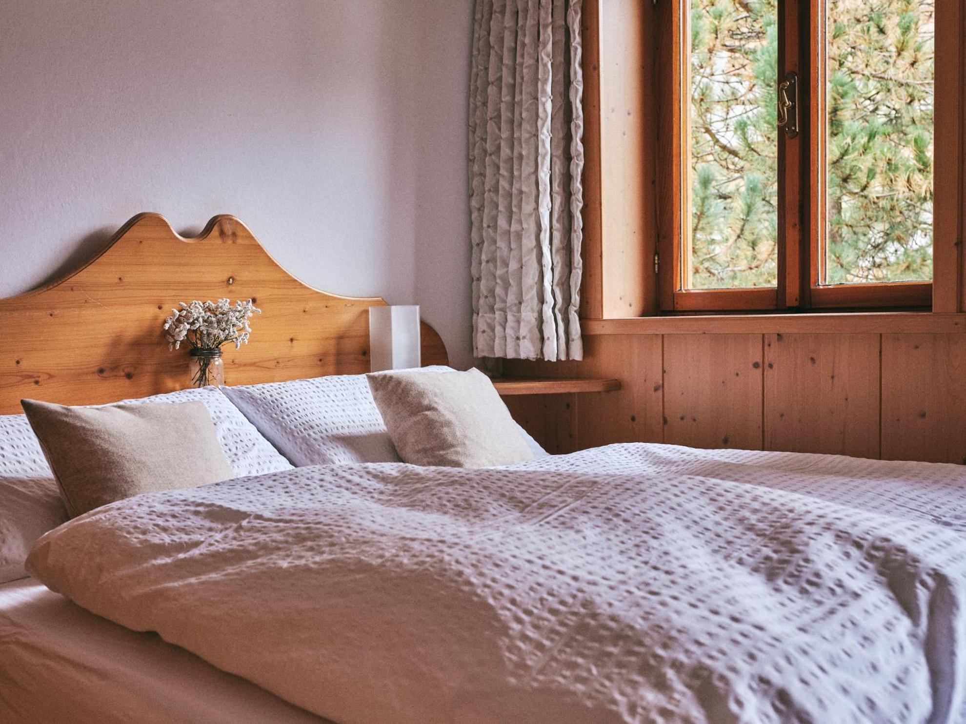 Double Room with Balcony and Mountain View