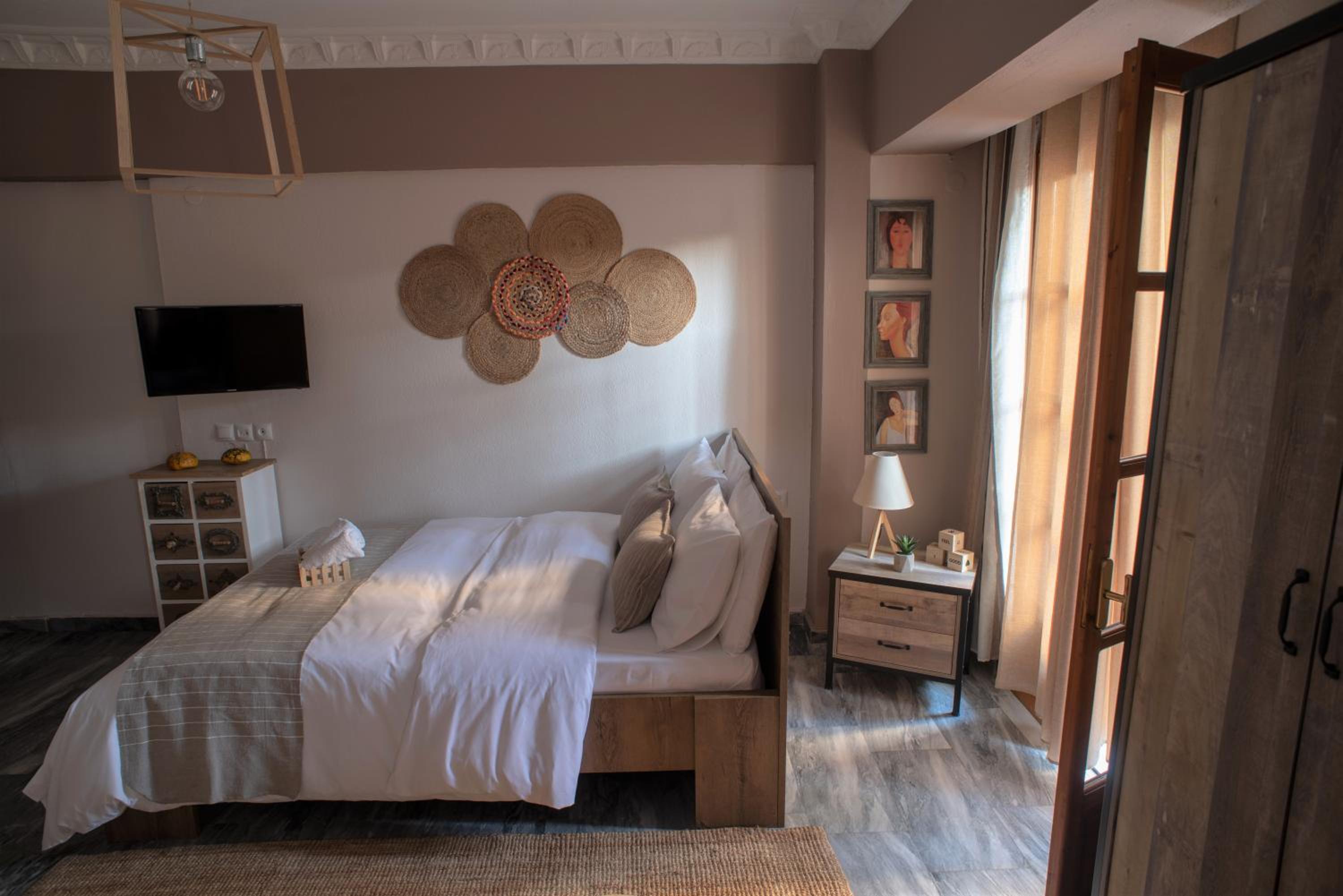Studio Apartment