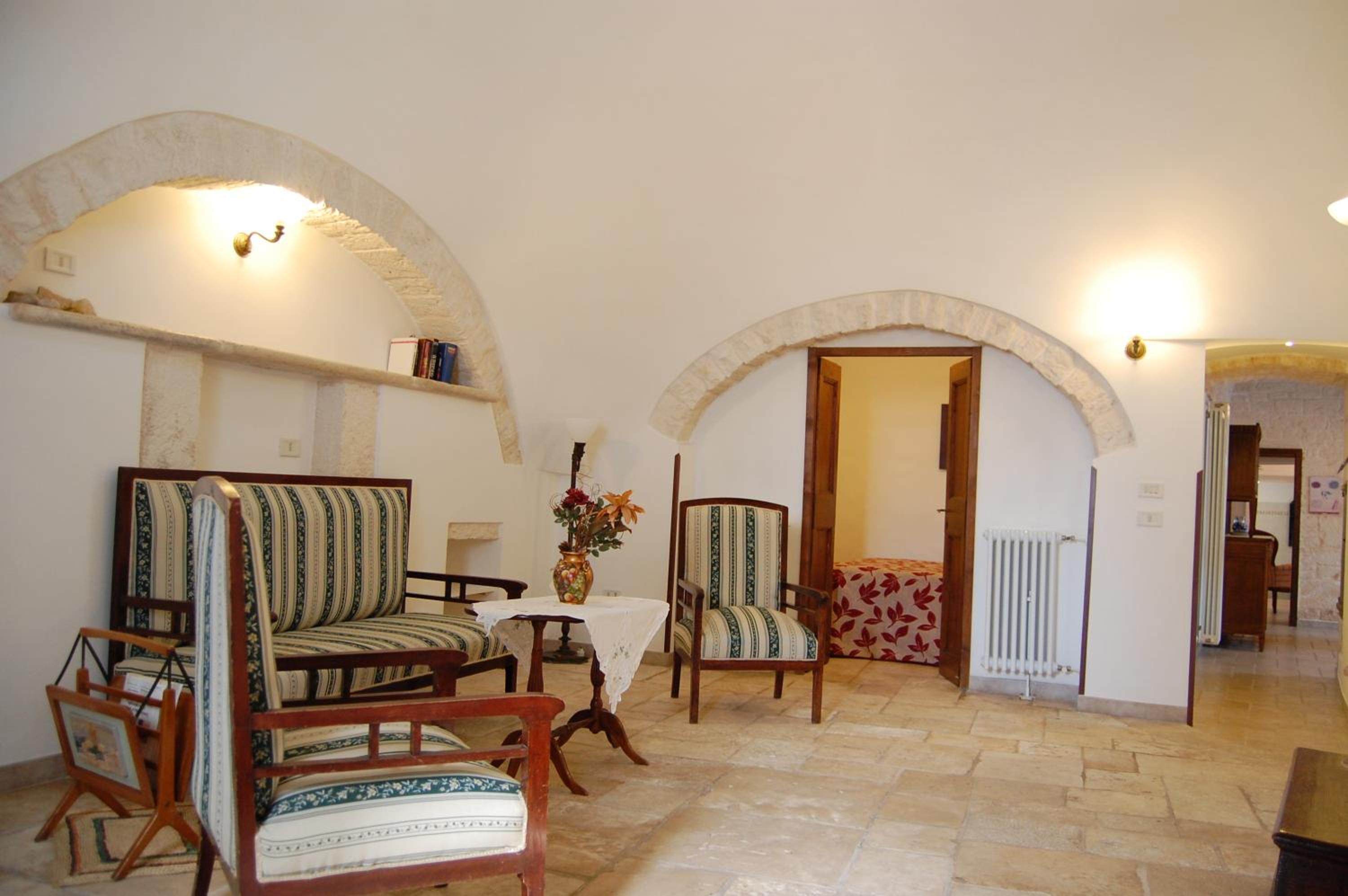 Two-Bedroom House - Colombo - Photo 1