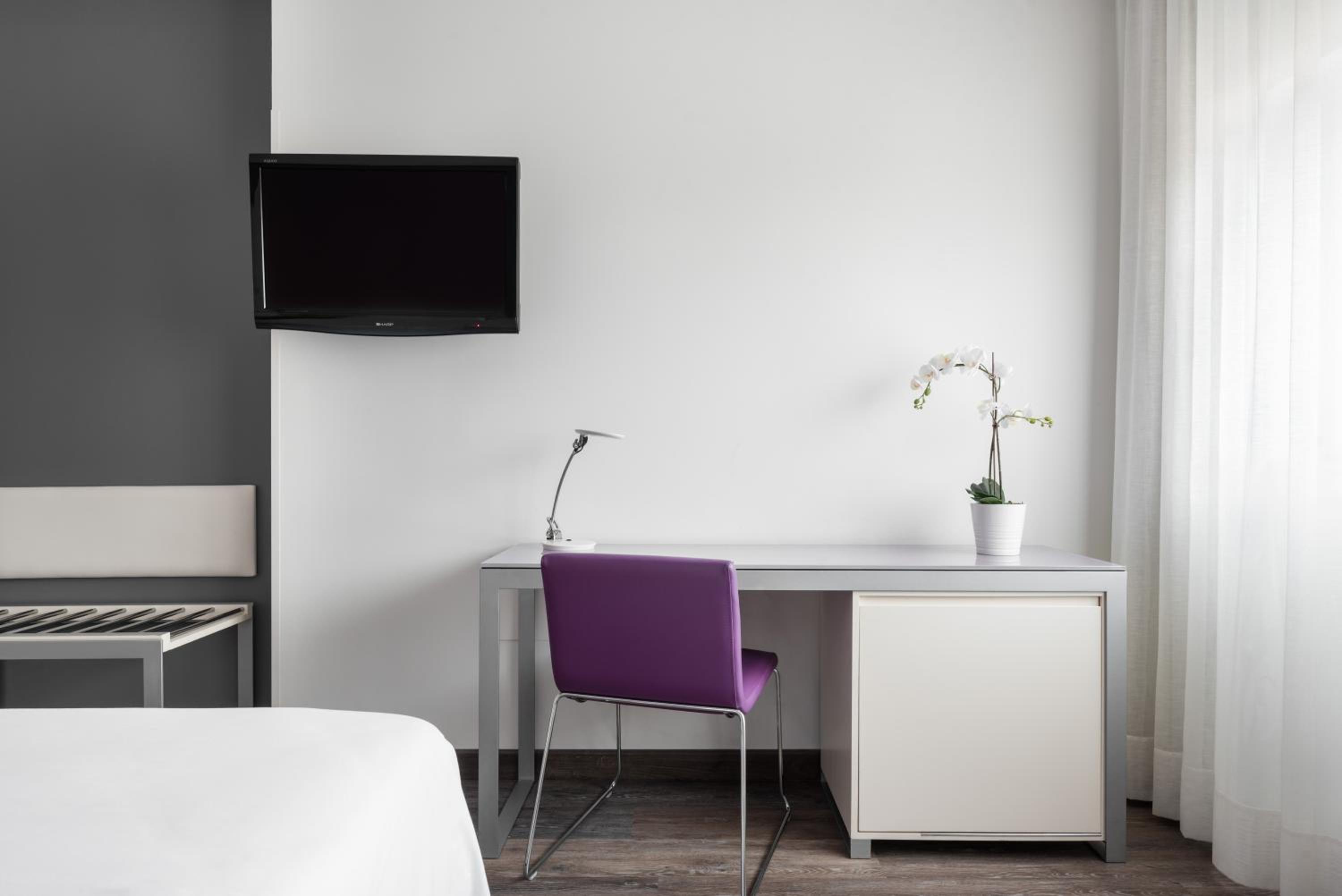 Double or Twin Room - Photo 2