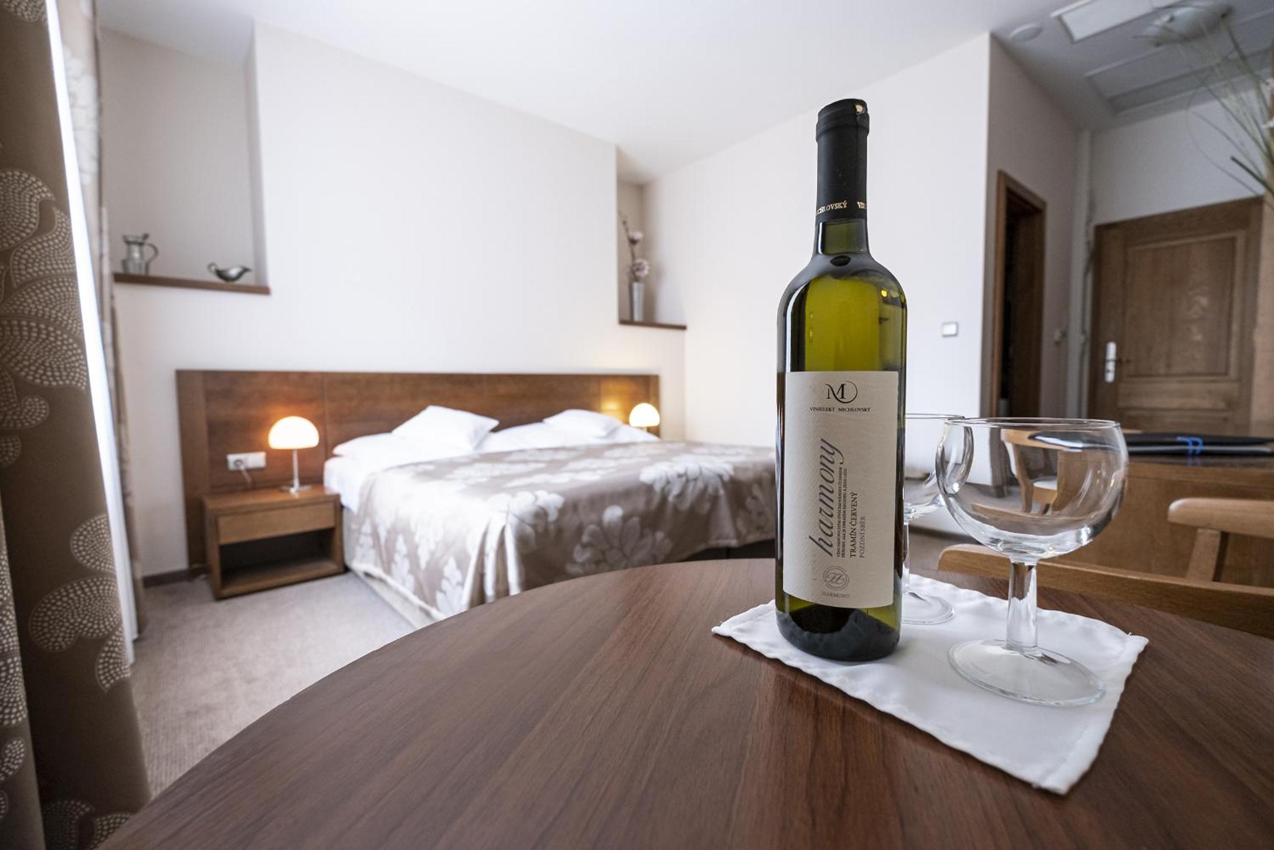 Double Room - Photo 15