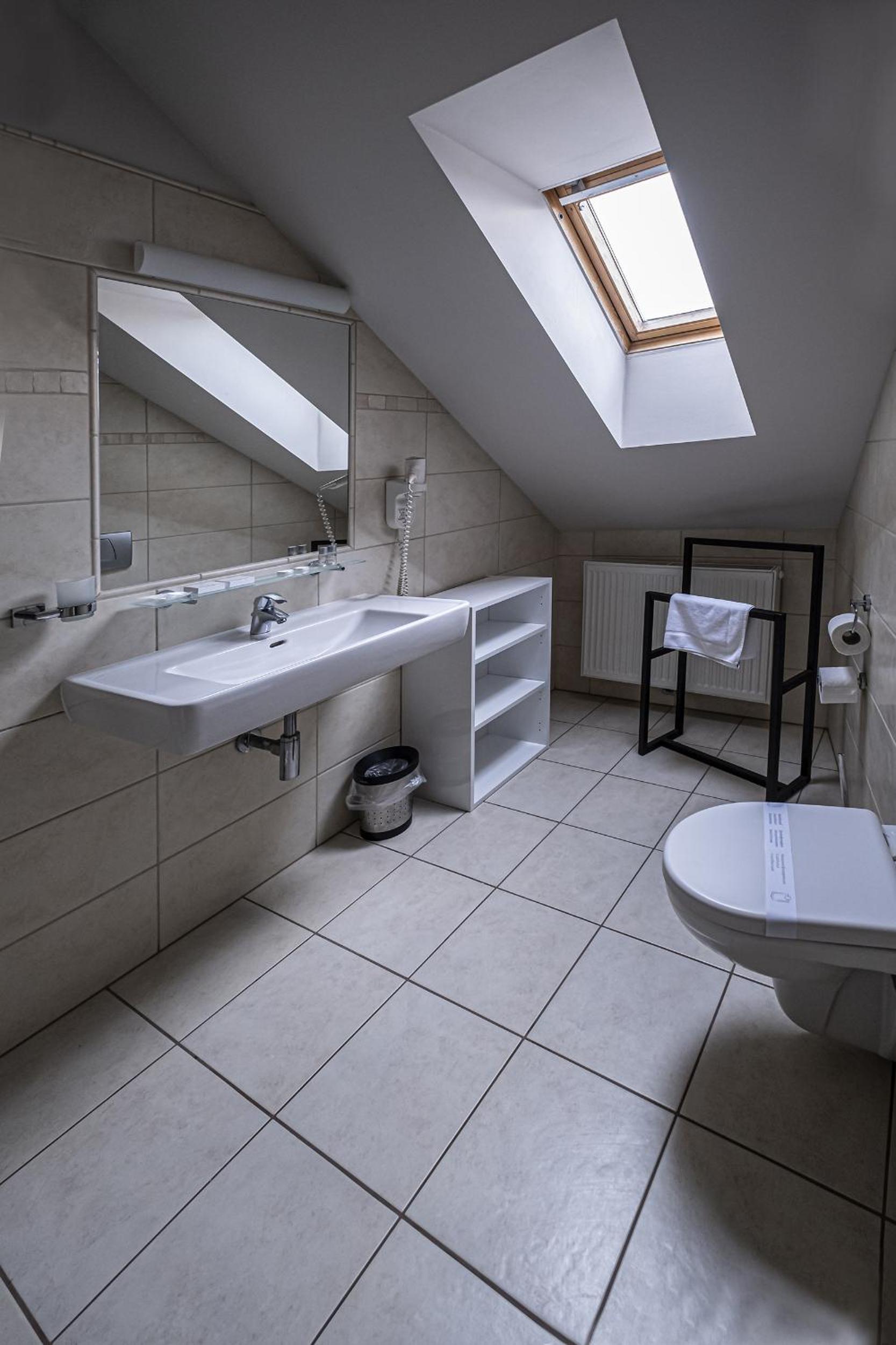 Triple Room - Photo 8