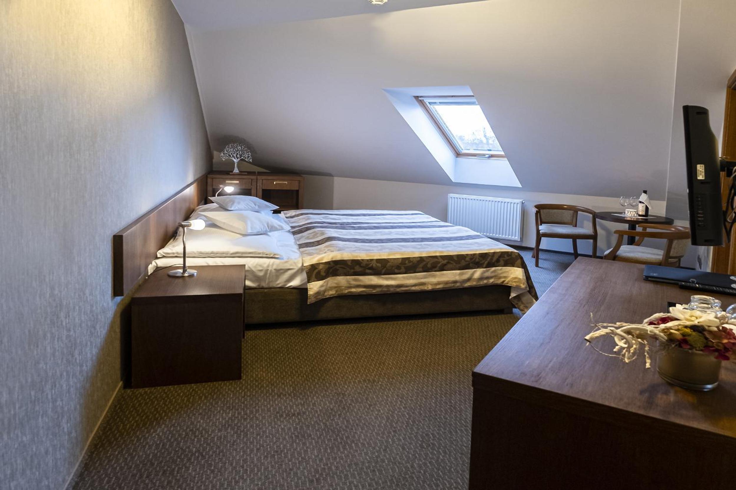 Triple Room - Photo 9