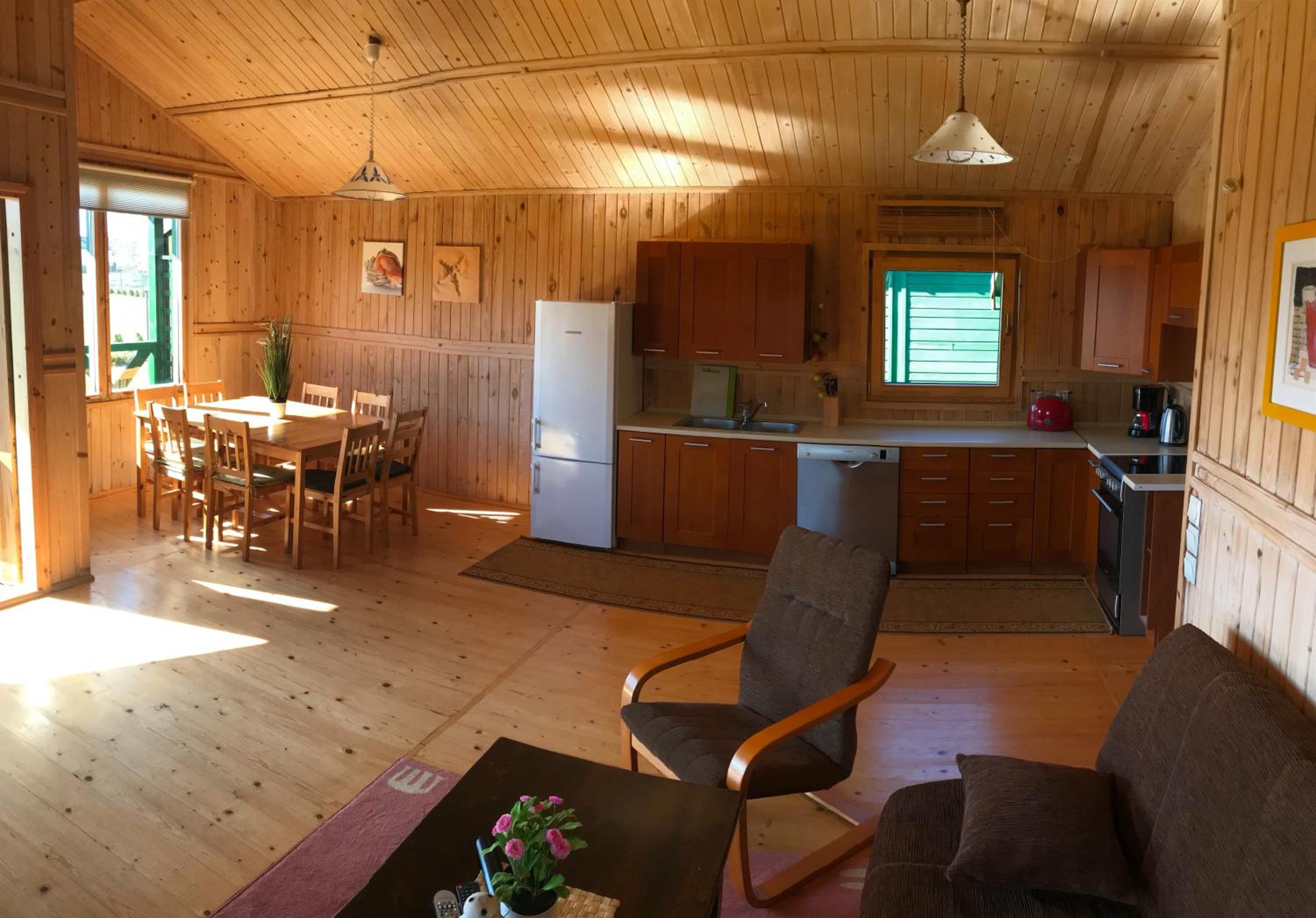 Two-Bedroom House - Photo 8