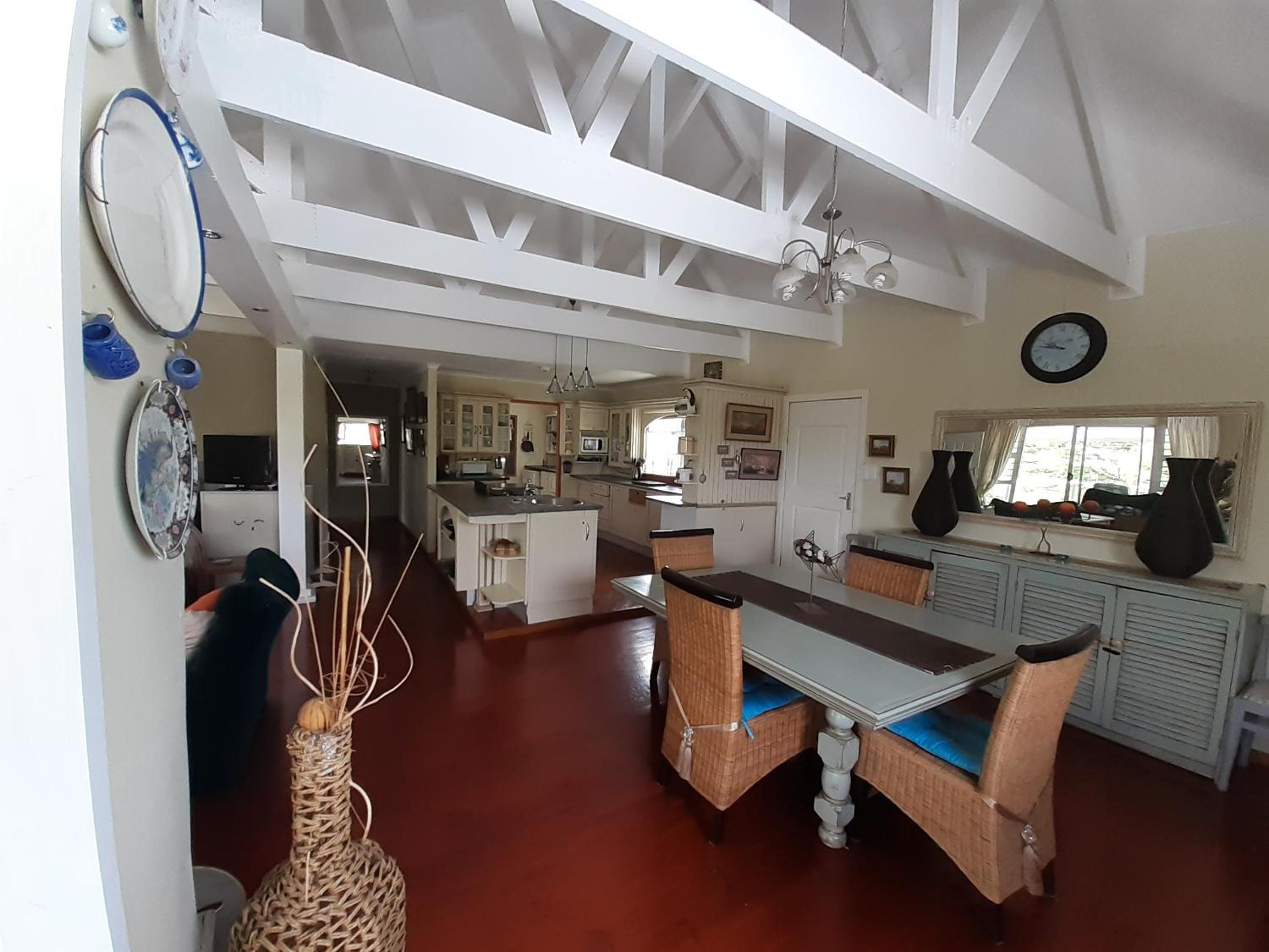 Two-Bedroom Chalet - Photo 8