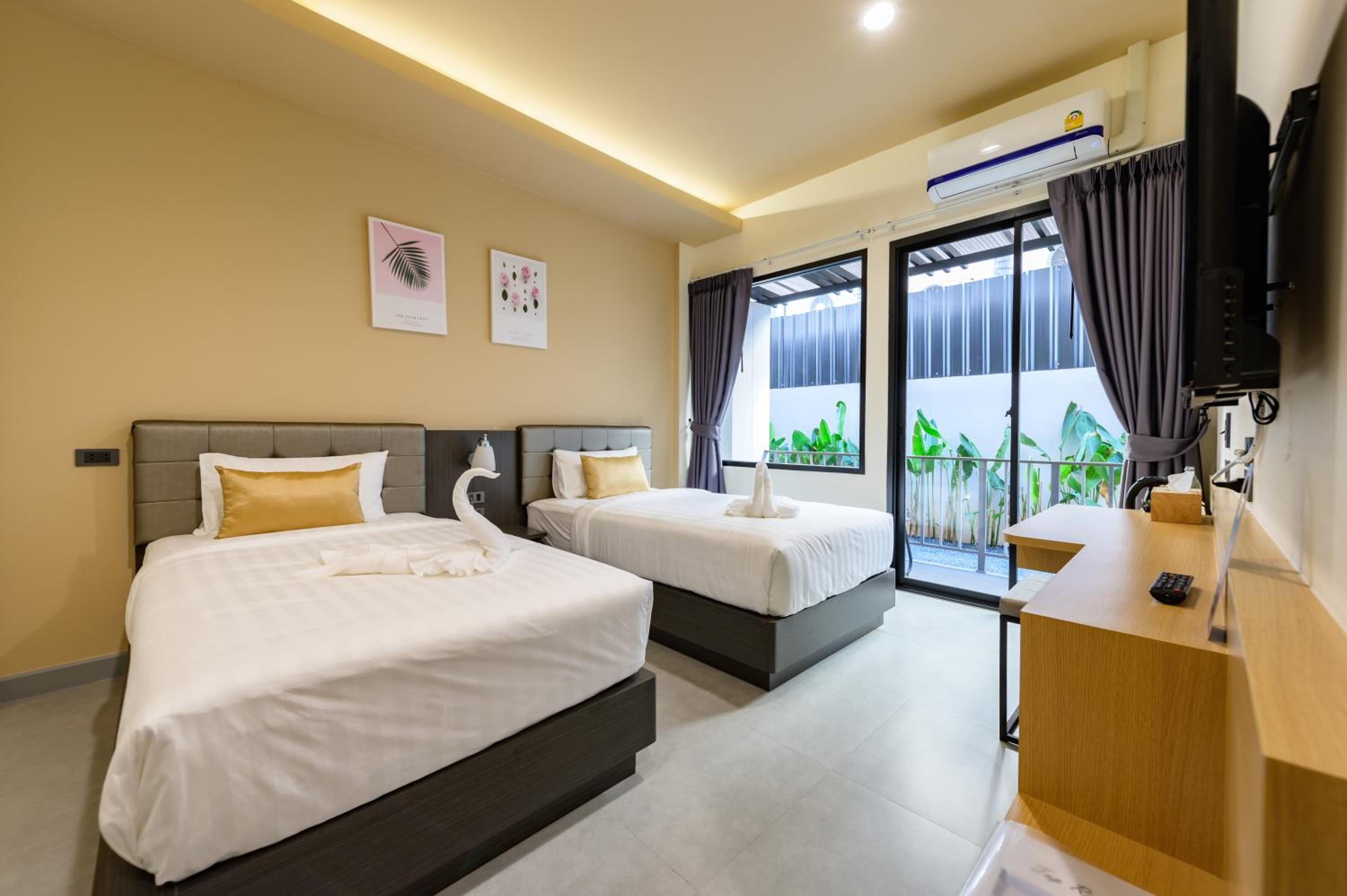 Standard Twin Room photo 2