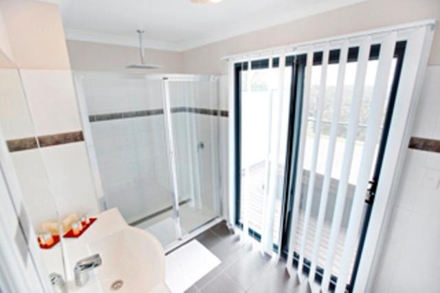 Luxury Chalet with Spa Bath photo 3