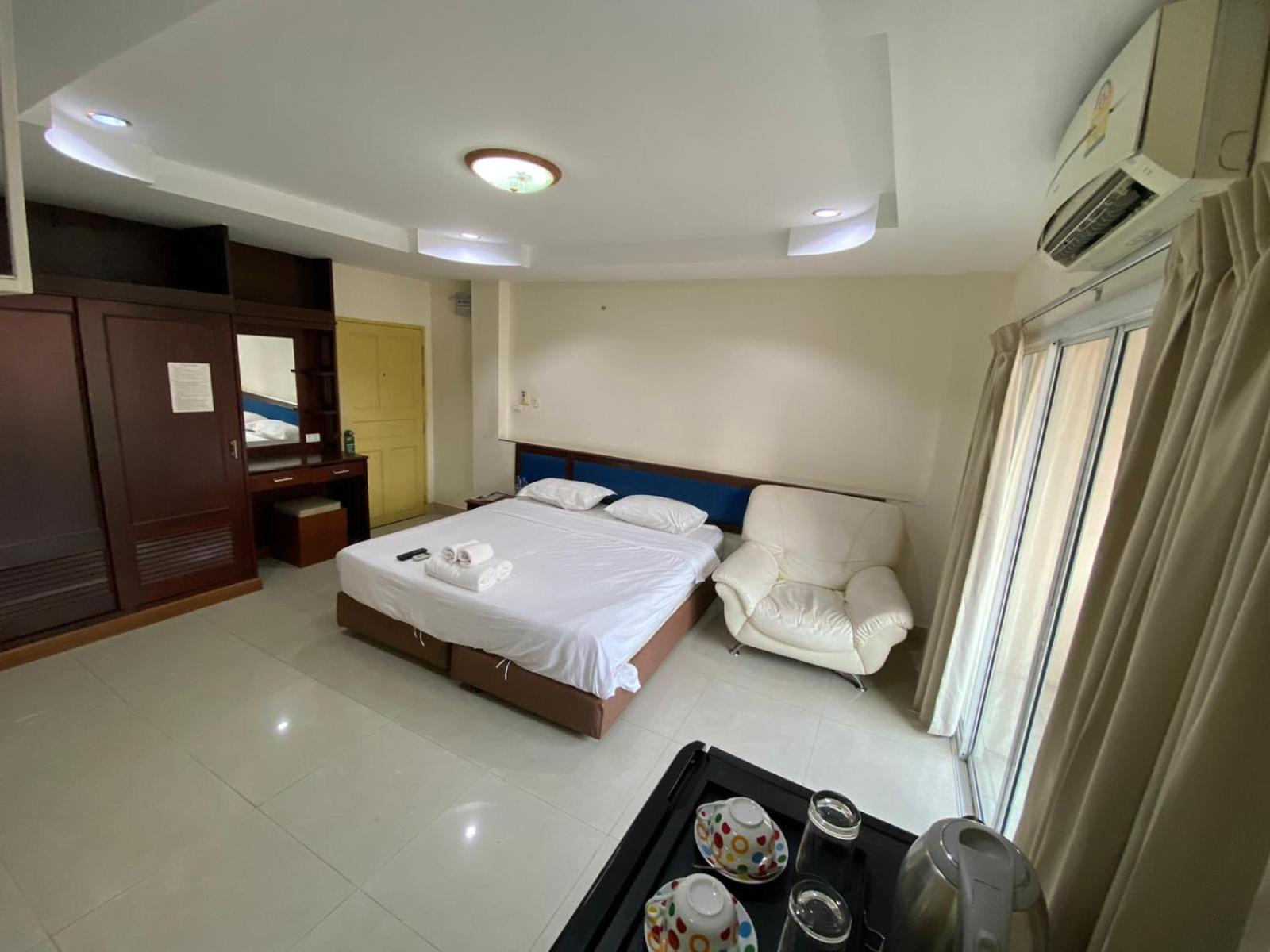 Deluxe Double Room with Balcony and Sea View photo 1