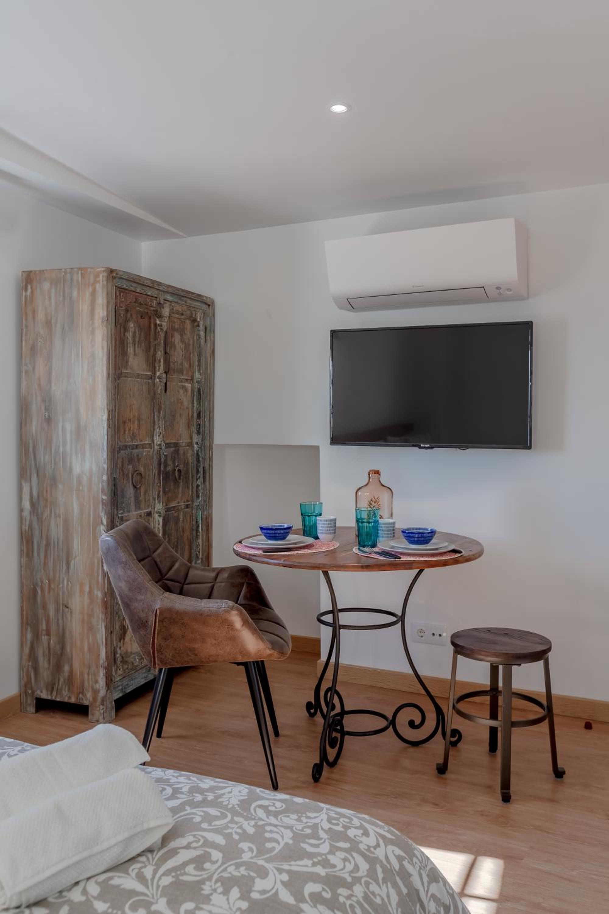 One-Bedroom Apartment - Photo 20