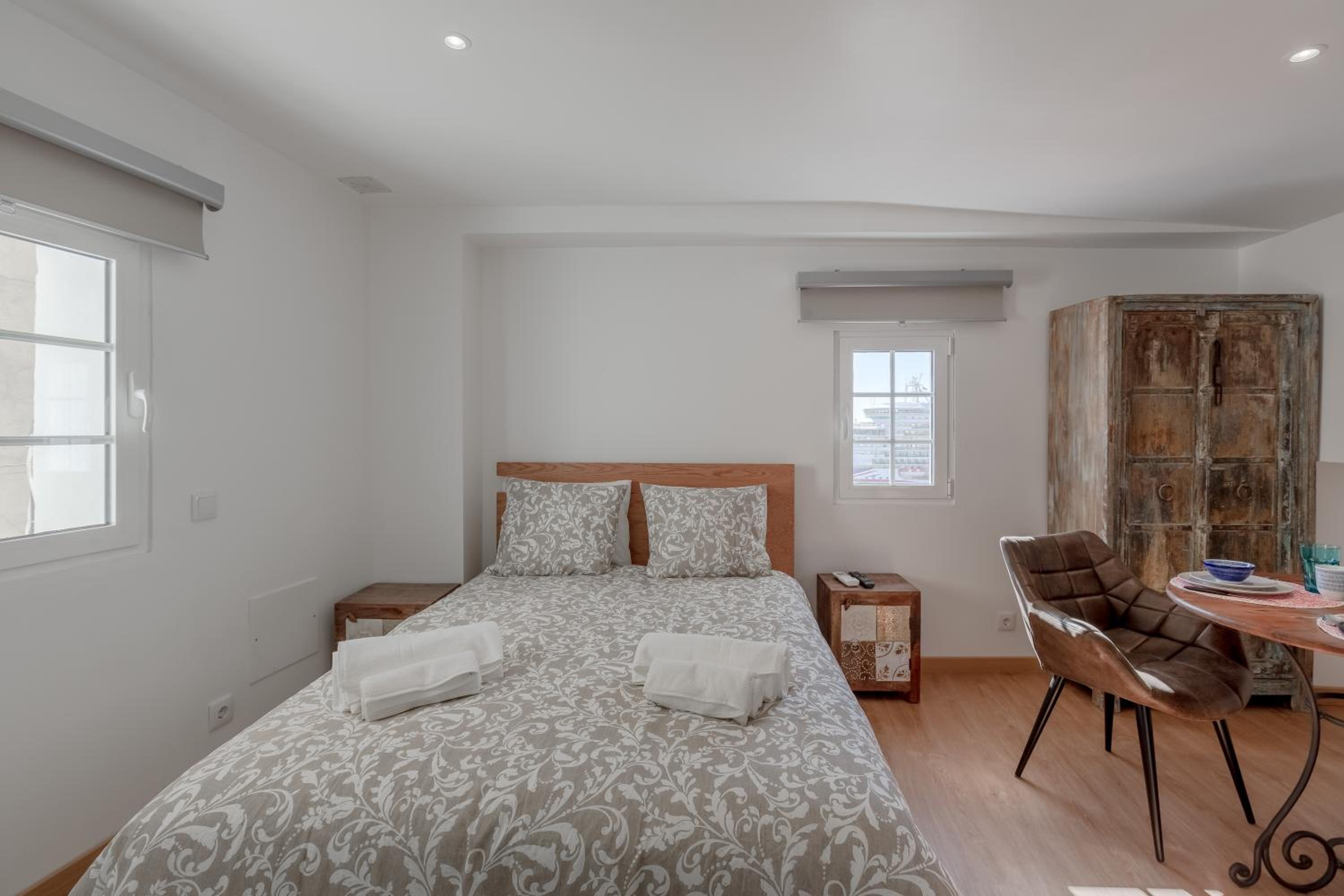 One-Bedroom Apartment - Photo 24