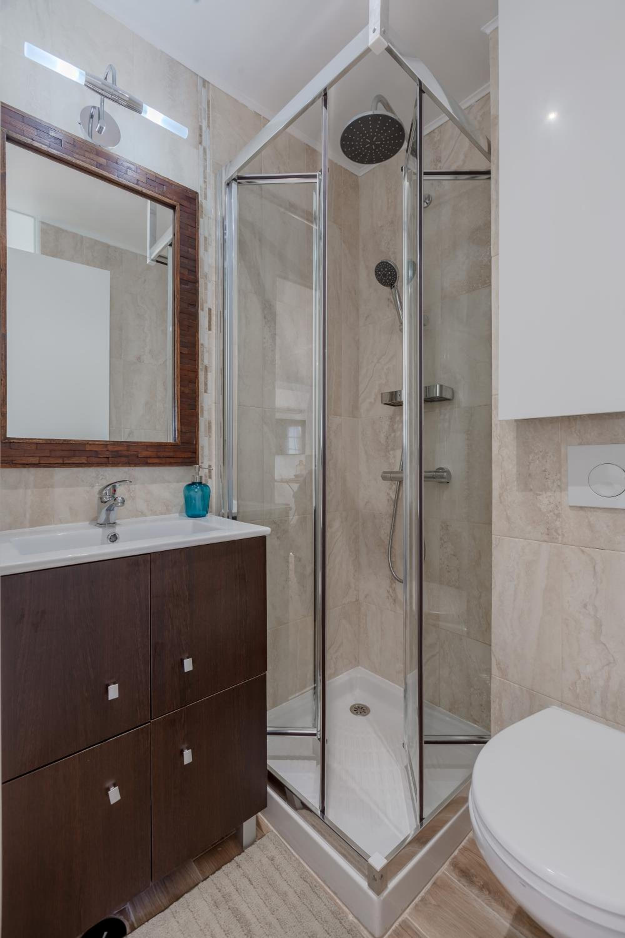 One-Bedroom Apartment - Photo 29