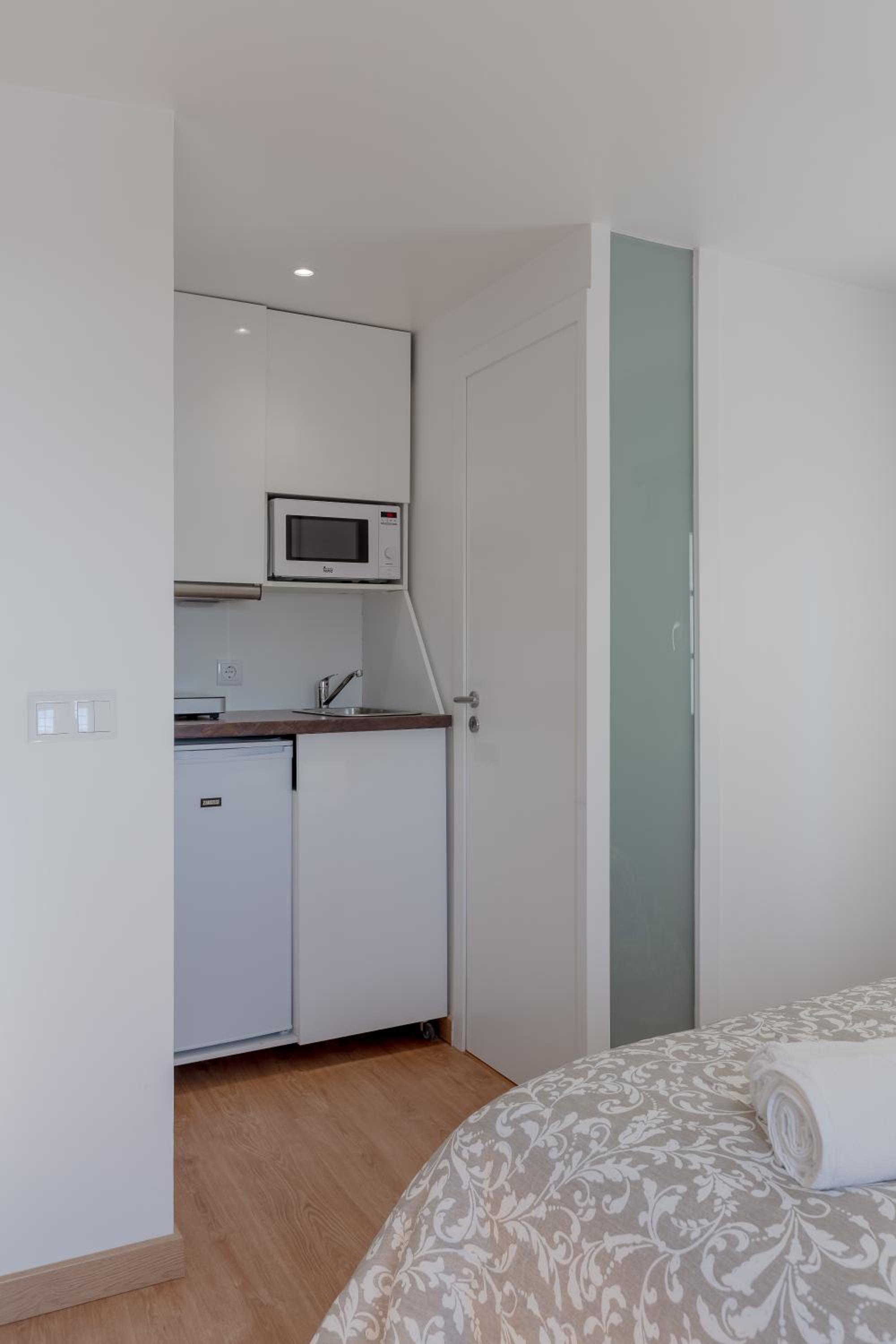 One-Bedroom Apartment - Photo 8