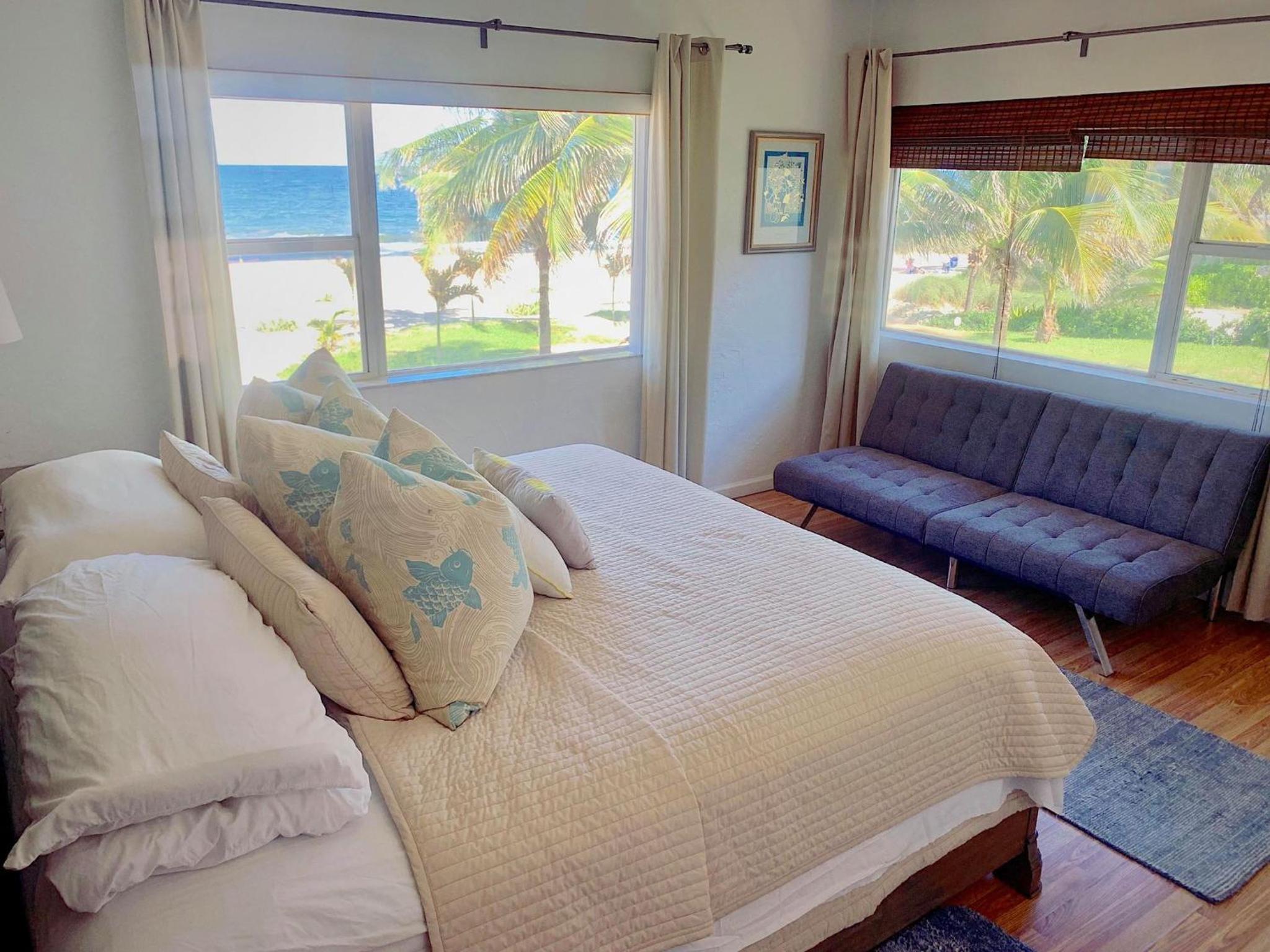 King Room with Oceanfront View - Non-Smoking